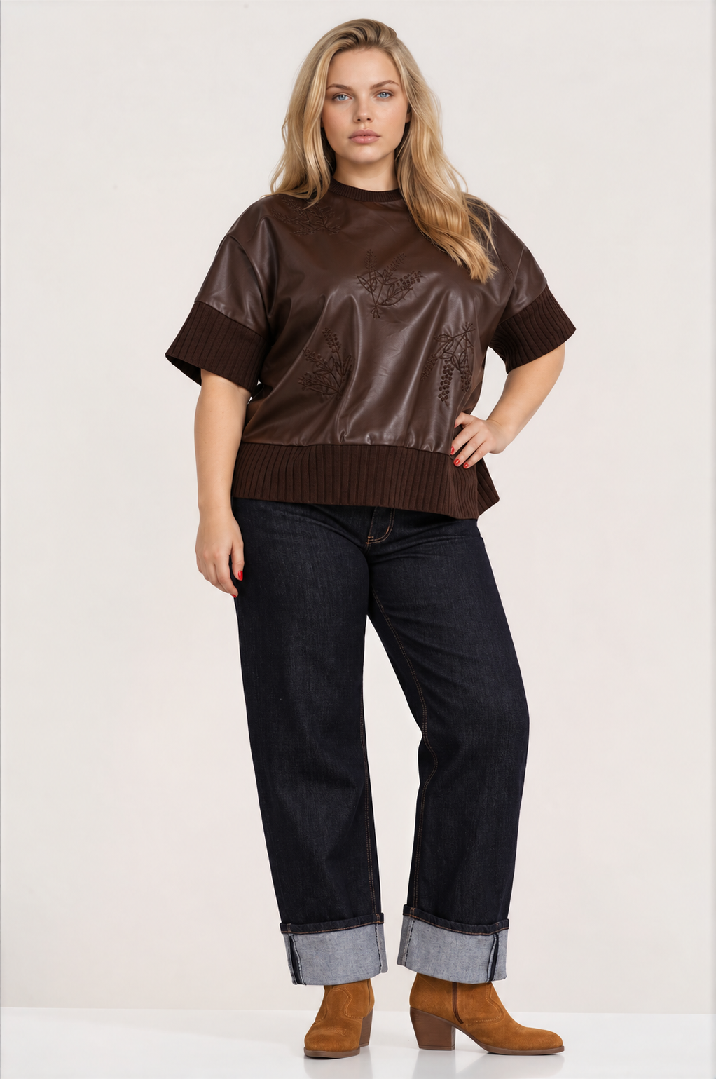 МАКСИ блуза от фино плетиво и еко кожа в тъмнокафяво
