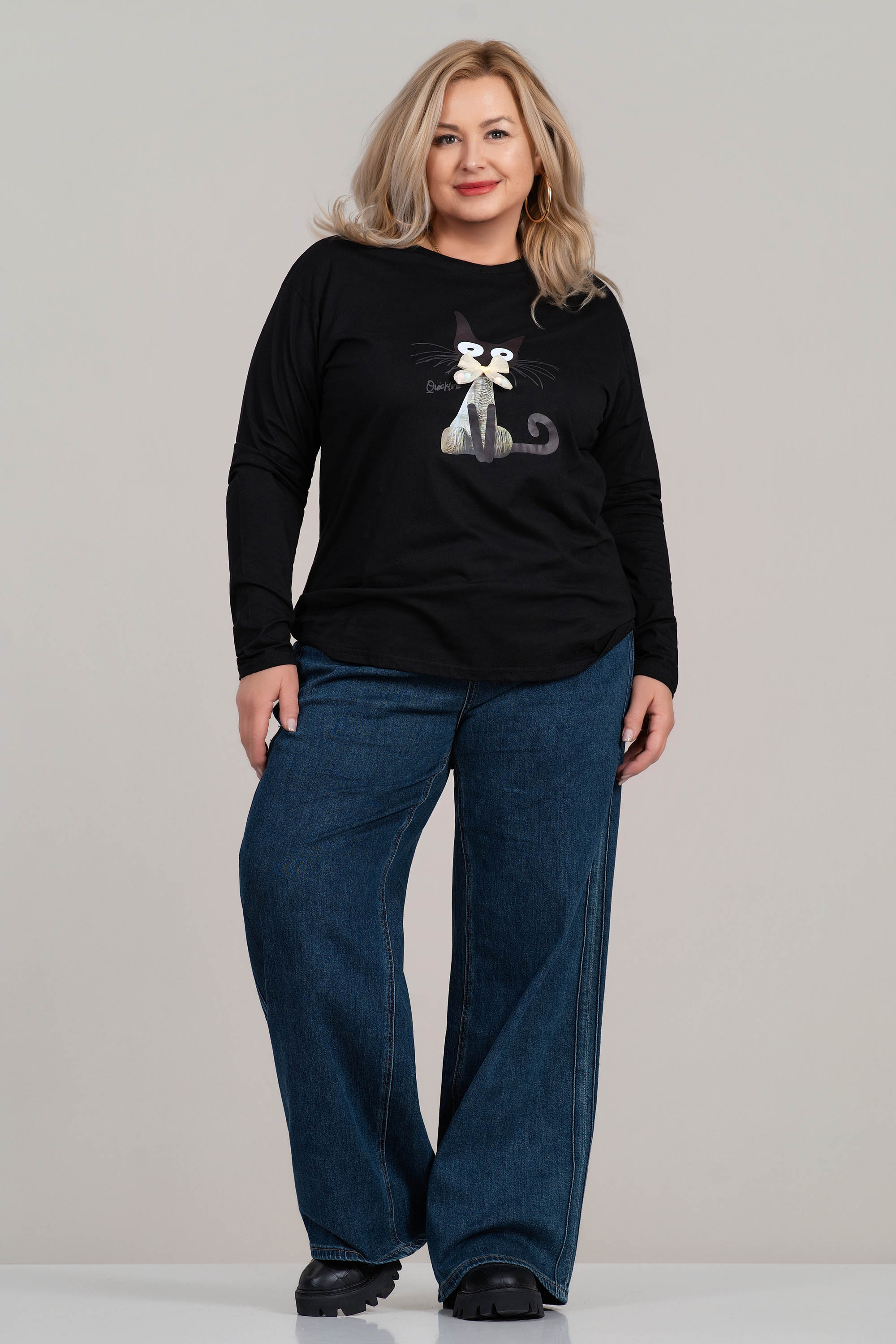 МАКСИ блуза от памук в черно с щампа котка