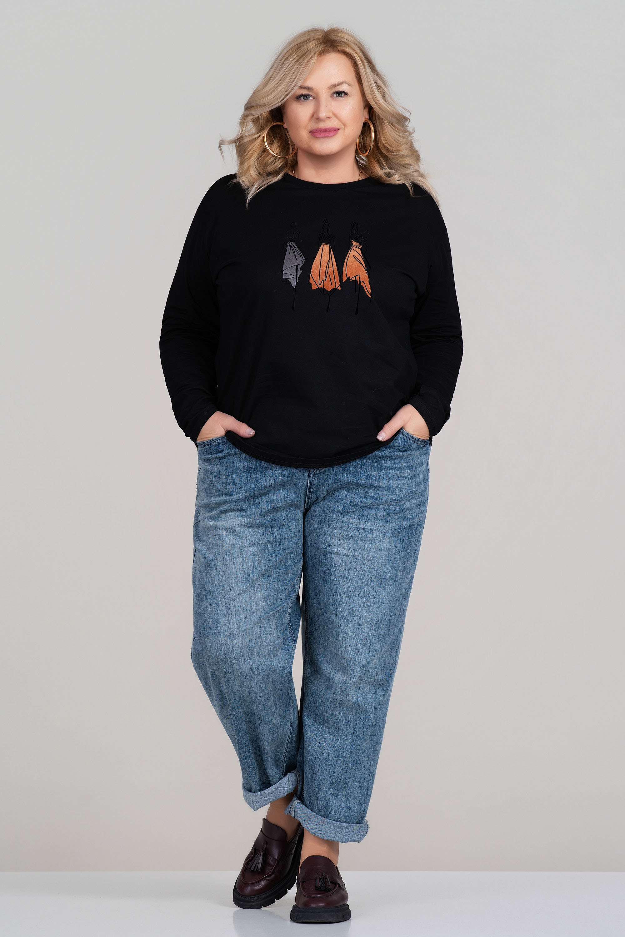 МАКСИ блуза от памук в черно с щампа три момичета