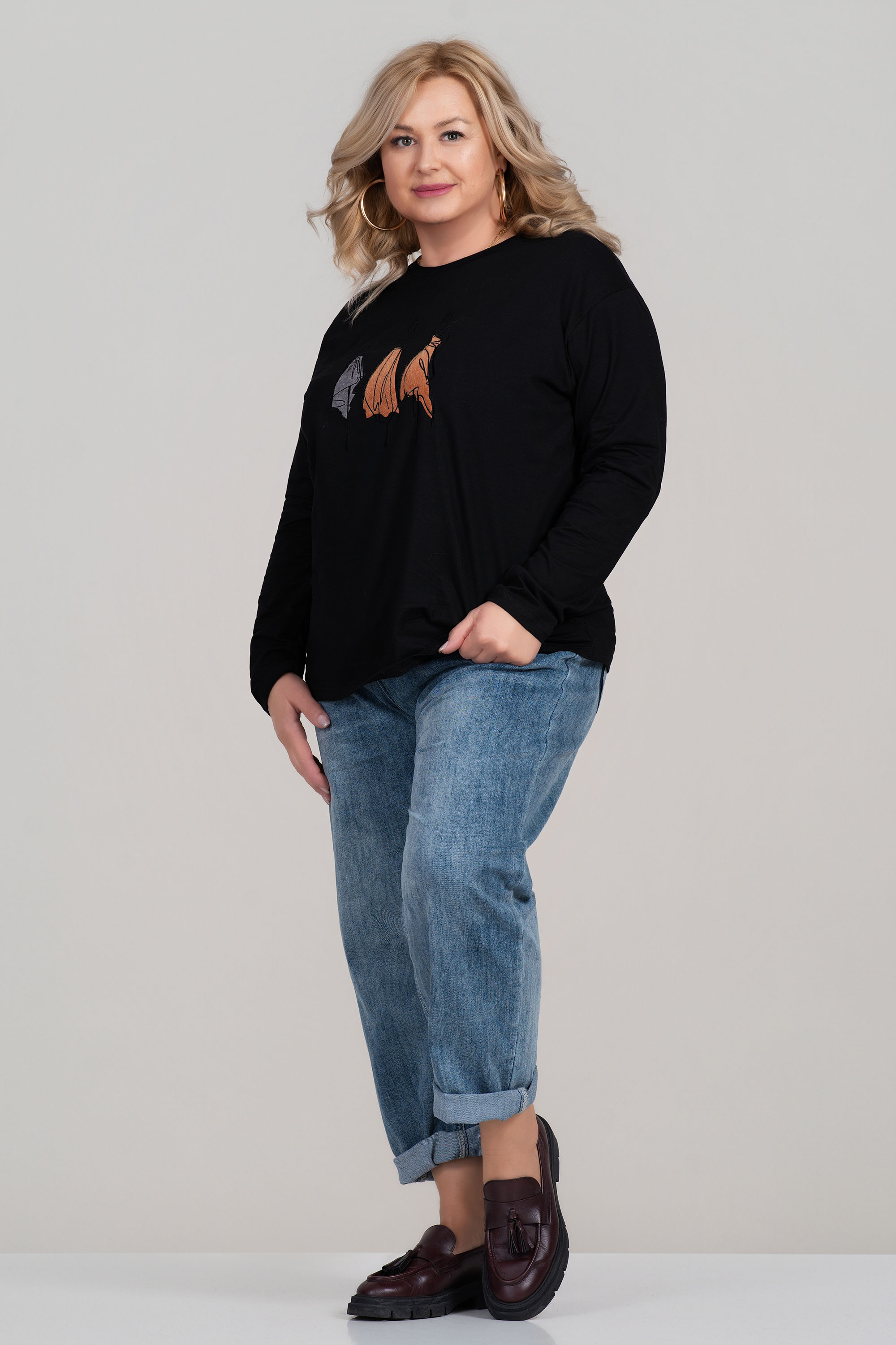 МАКСИ блуза от памук в черно с щампа три момичета