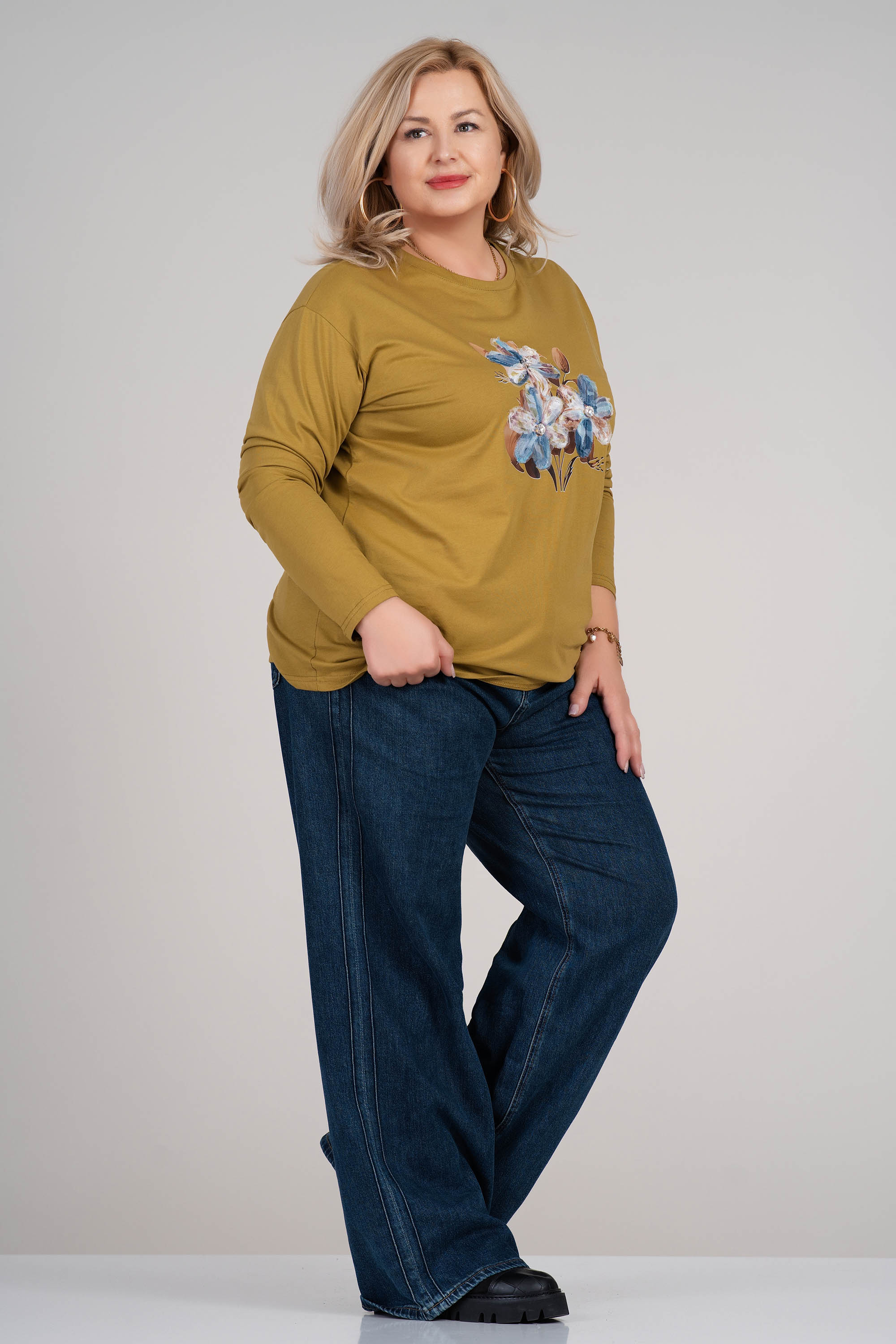 МАКСИ блуза от памук в цвят лайм с апликирани цветя