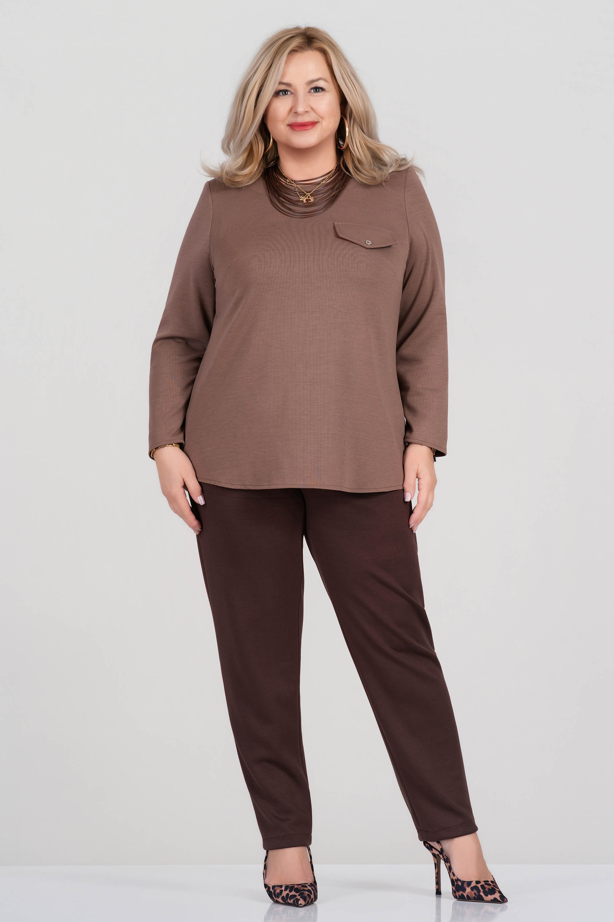 МАКСИ блуза в бежово от плътна раирана материя и декоративен джоб с капак