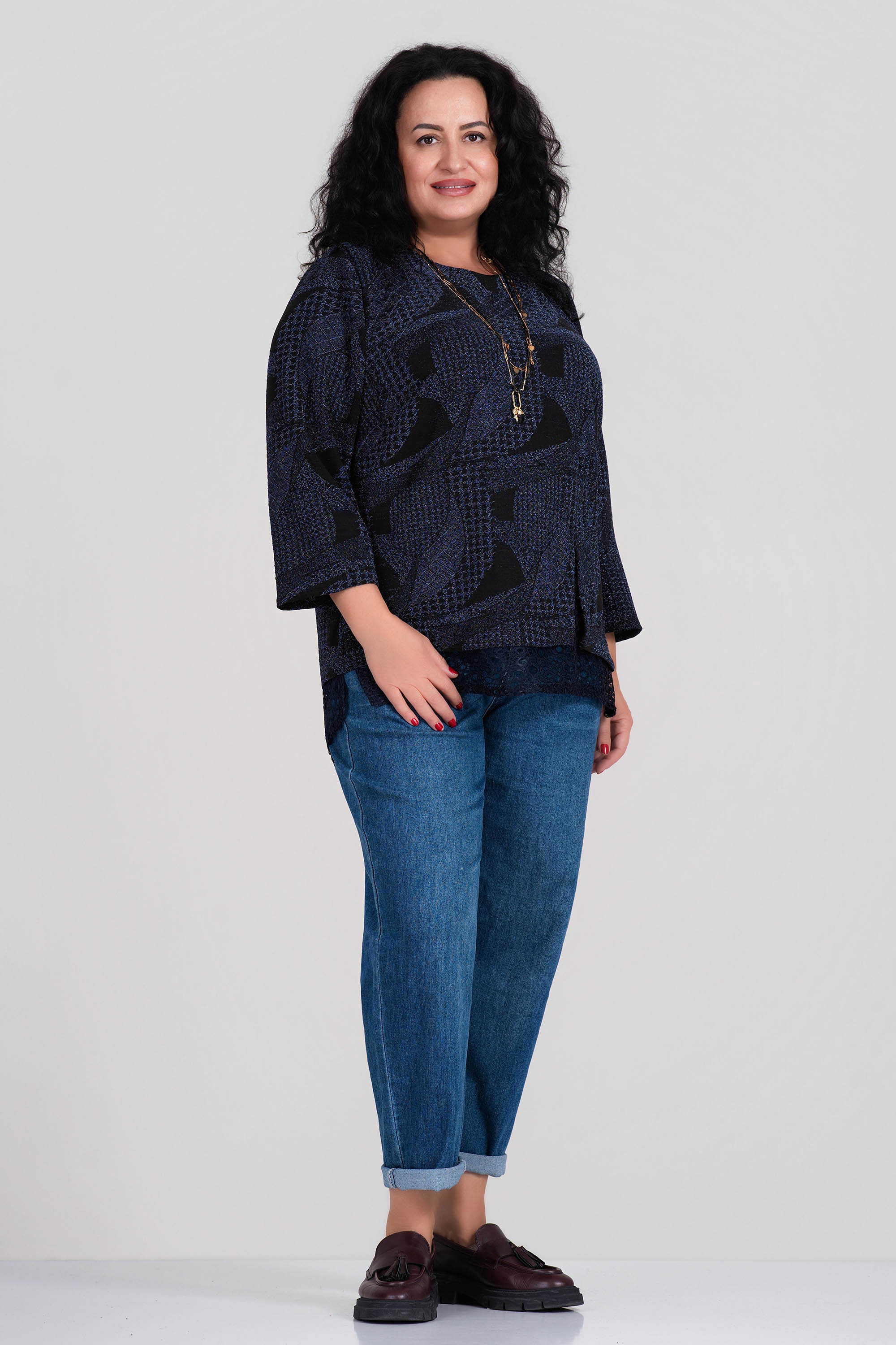 МАКСИ блуза с лъскав син ефект и дантелени детайли