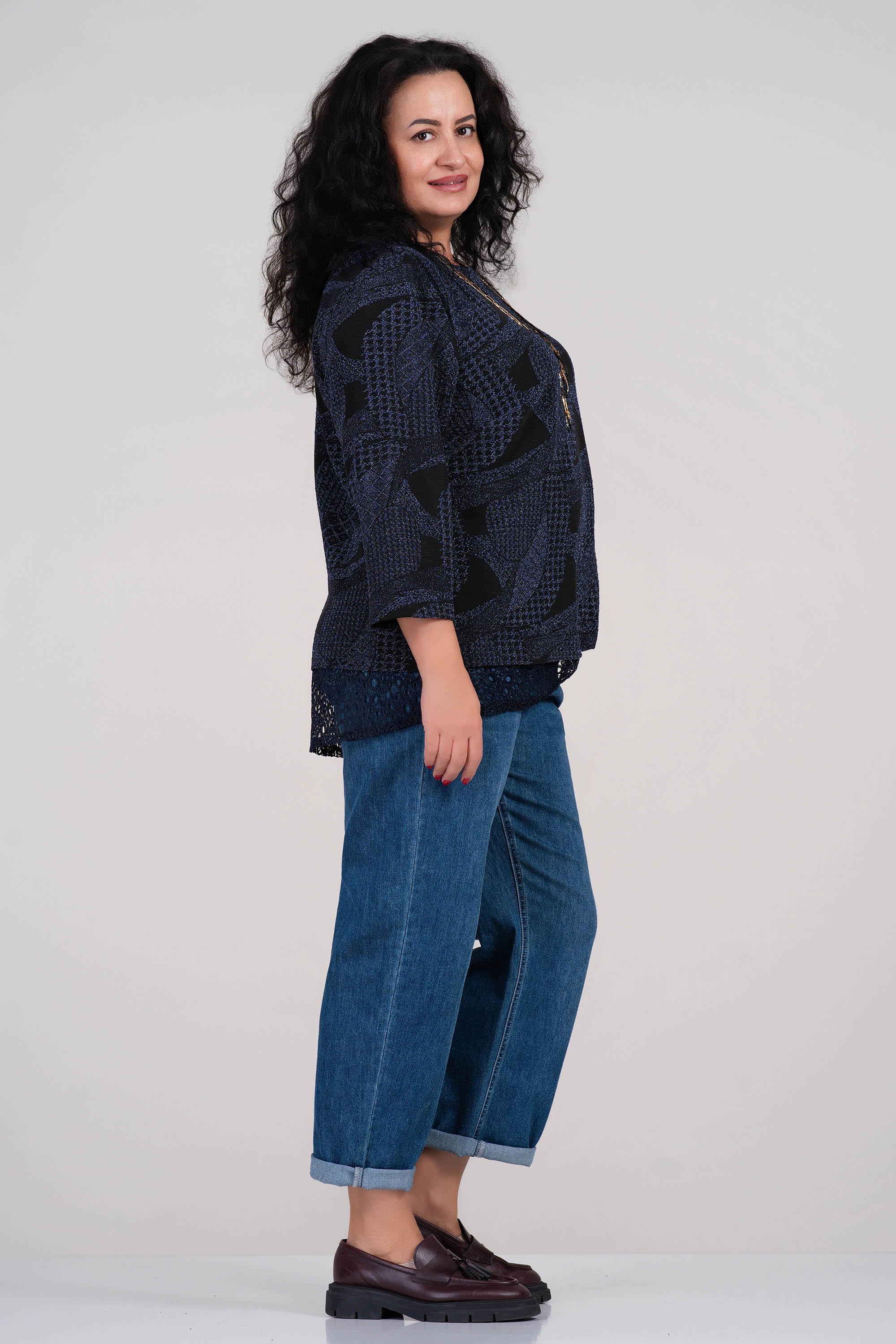 МАКСИ блуза с лъскав син ефект и дантелени детайли