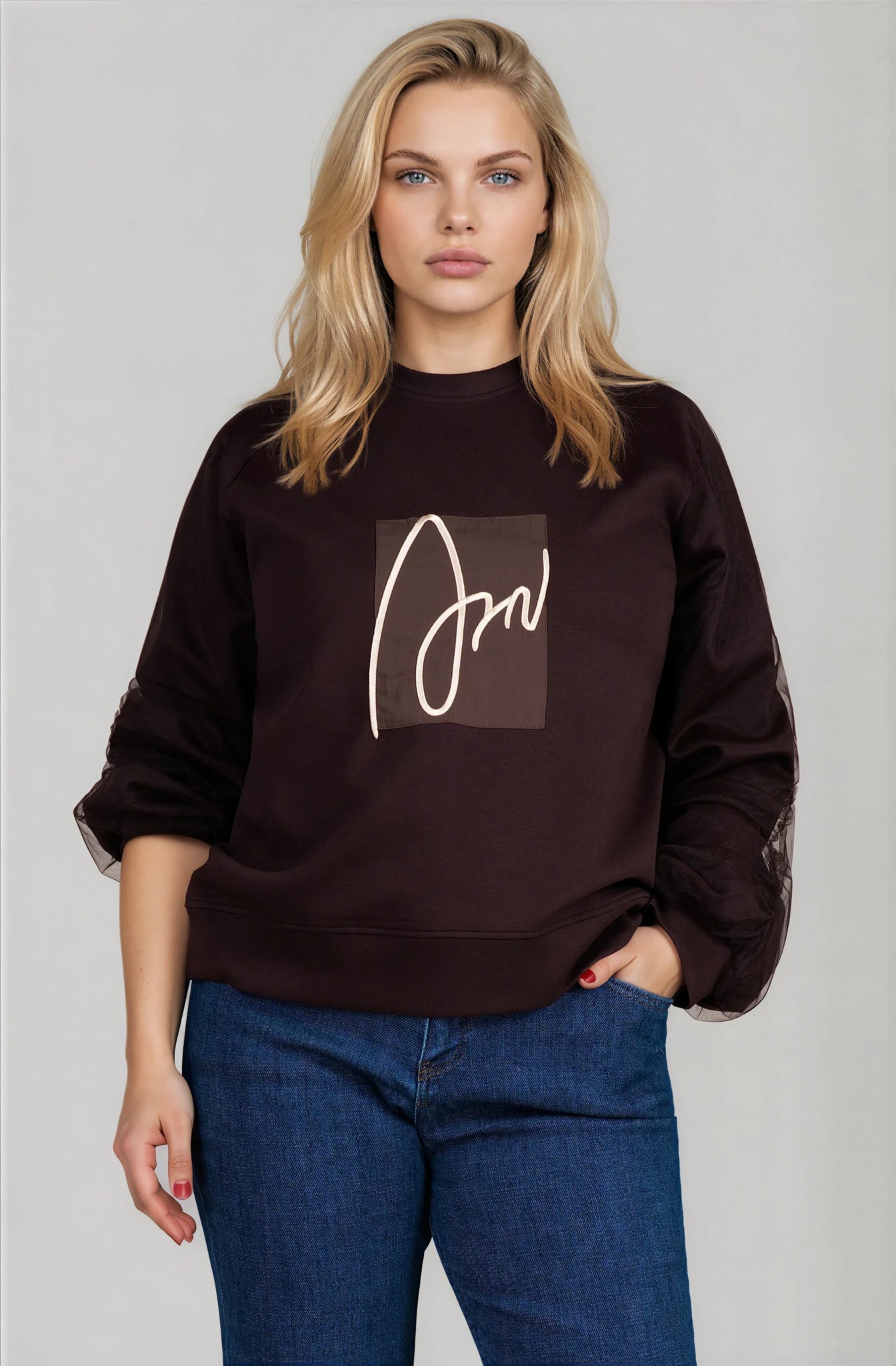 МАКСИ блуза в кафяво с щампован надпис и тюлена декорация