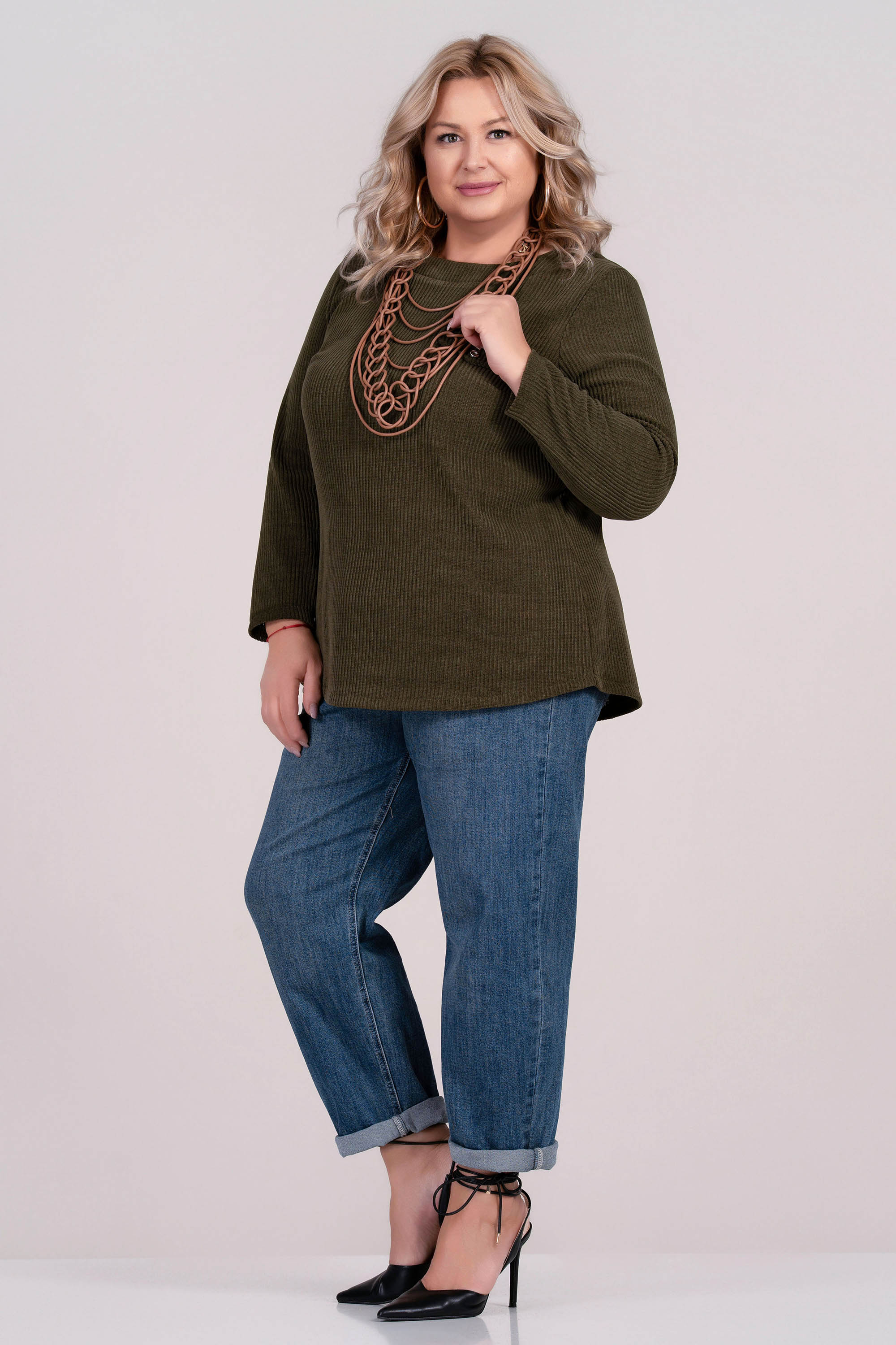 МАКСИ блуза в тъмнозелено от плътна релефна материя с декоративен джоб с капак