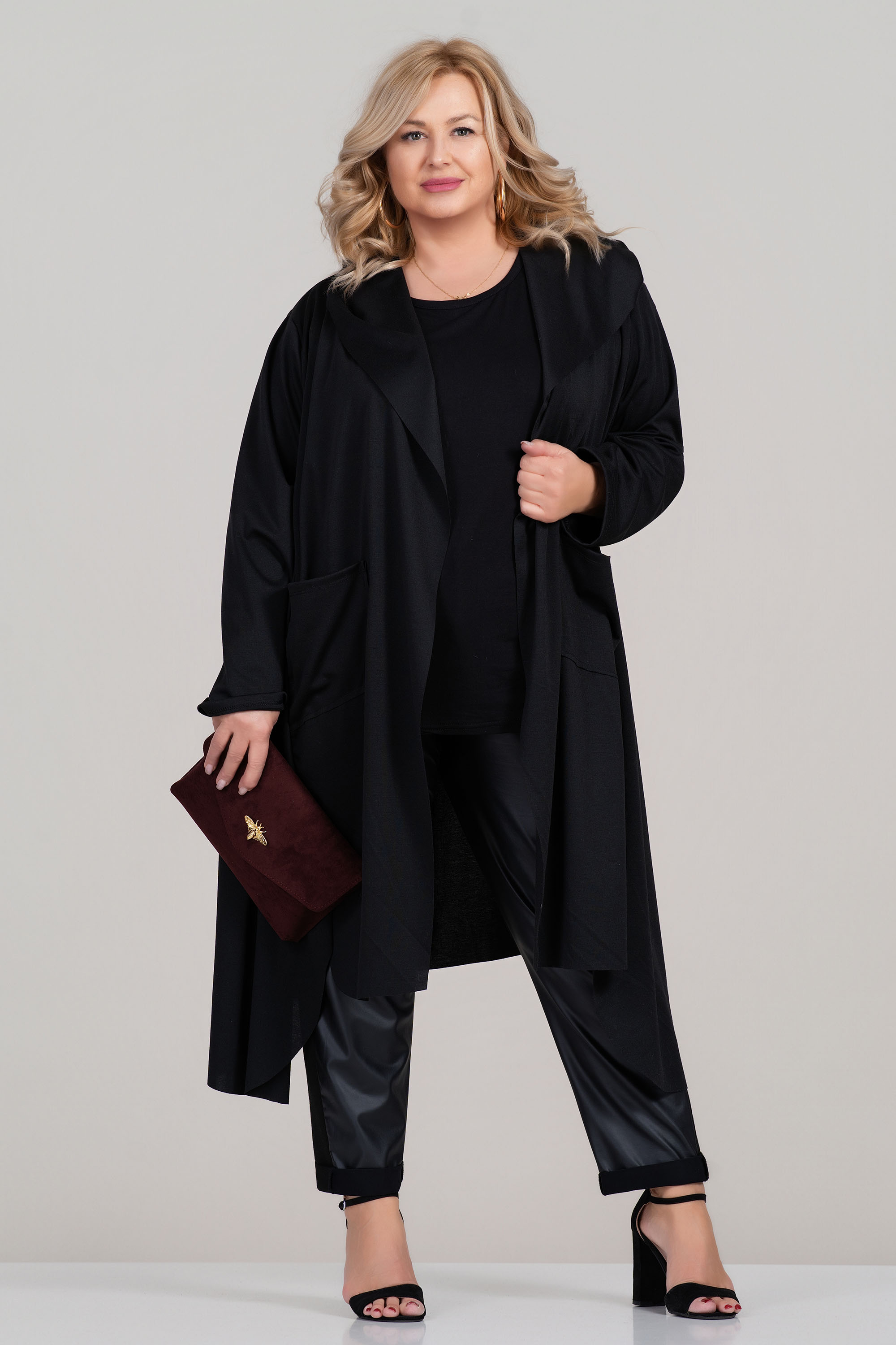 МАКСИ дълга асиметрична жилетка в черно с два джоба