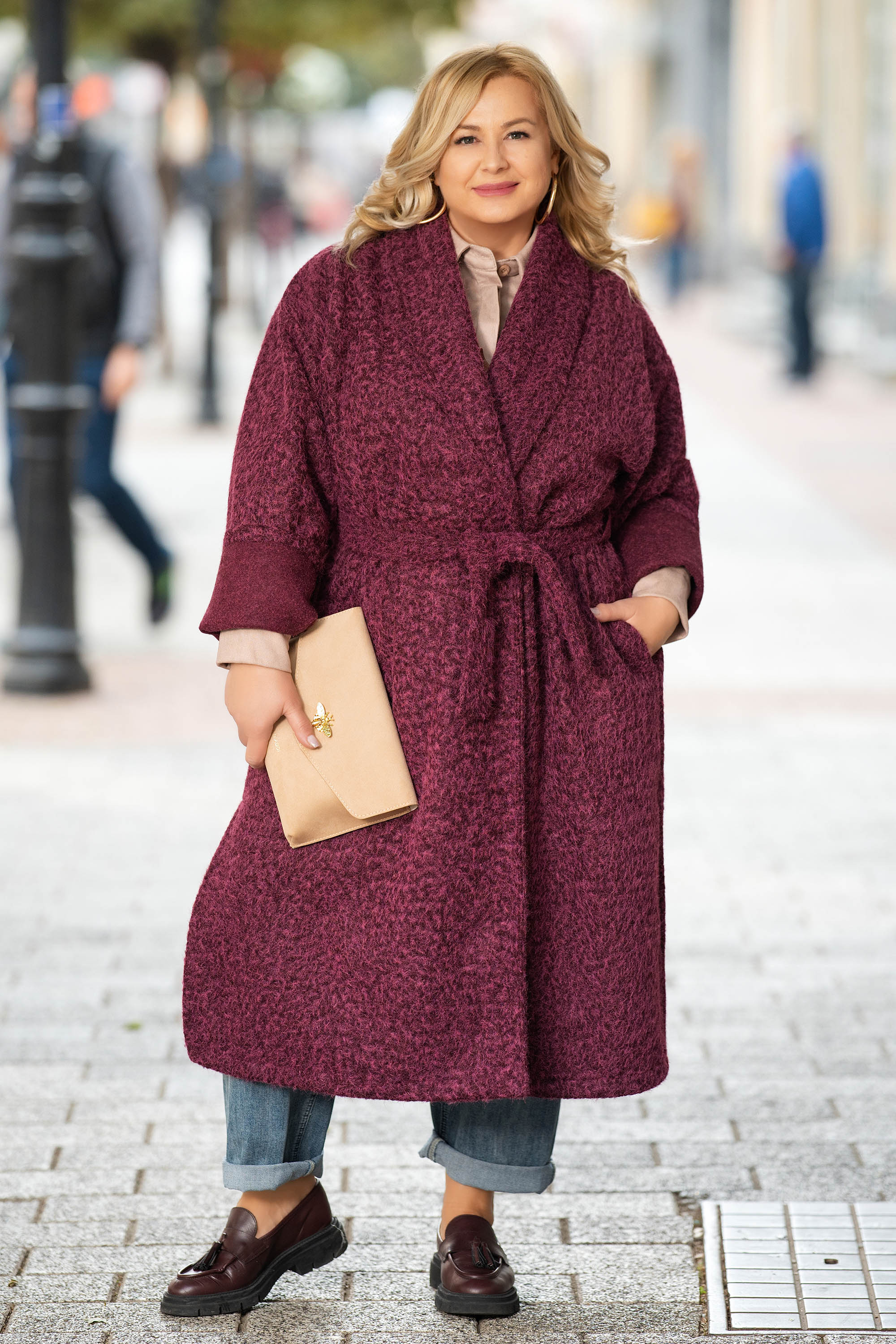 МАКСИ дълго палто в розово от мека мъхеста материя с колан