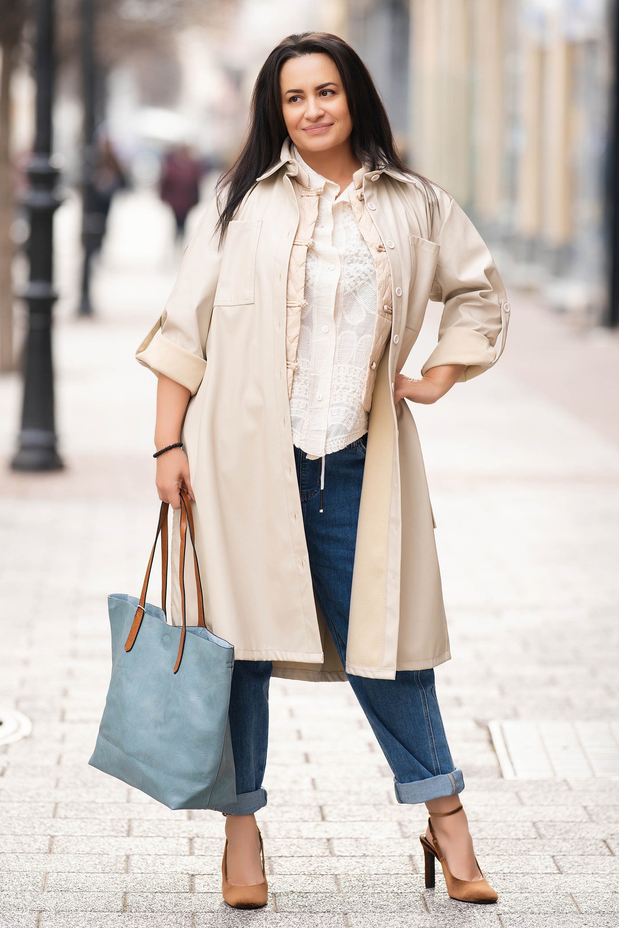 МАКСИ дълго яке от еко кожа в светлобежово с колан