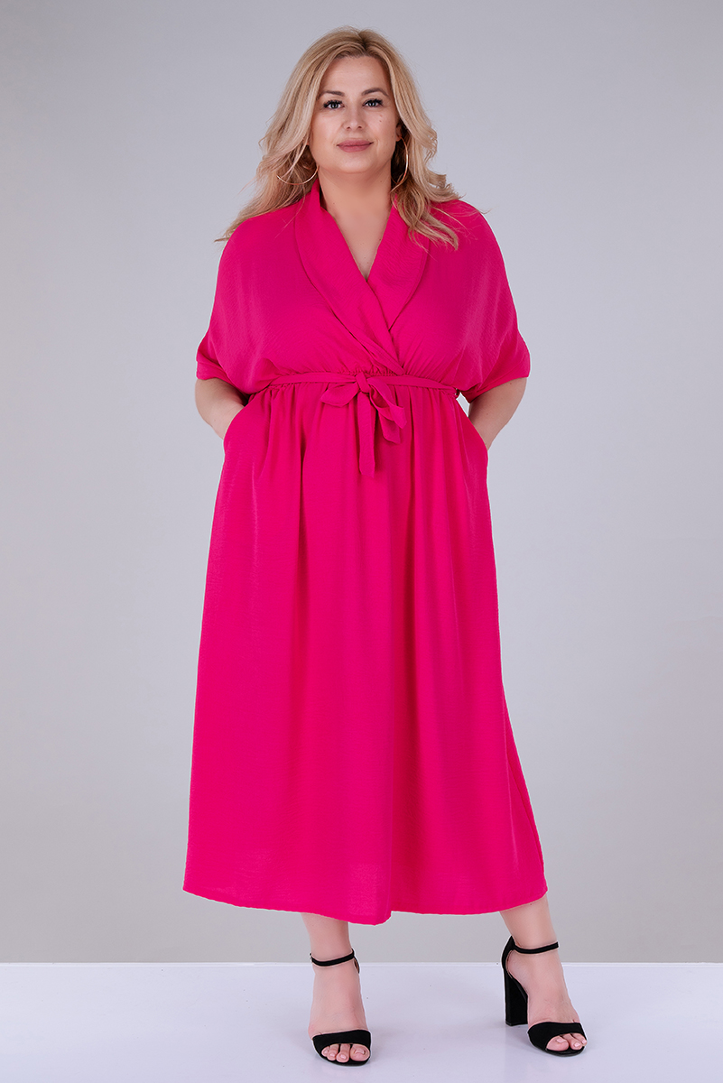 МАКСИ ефирна рокля в цикламена розово с деколте с прехлупване и ластик в талията