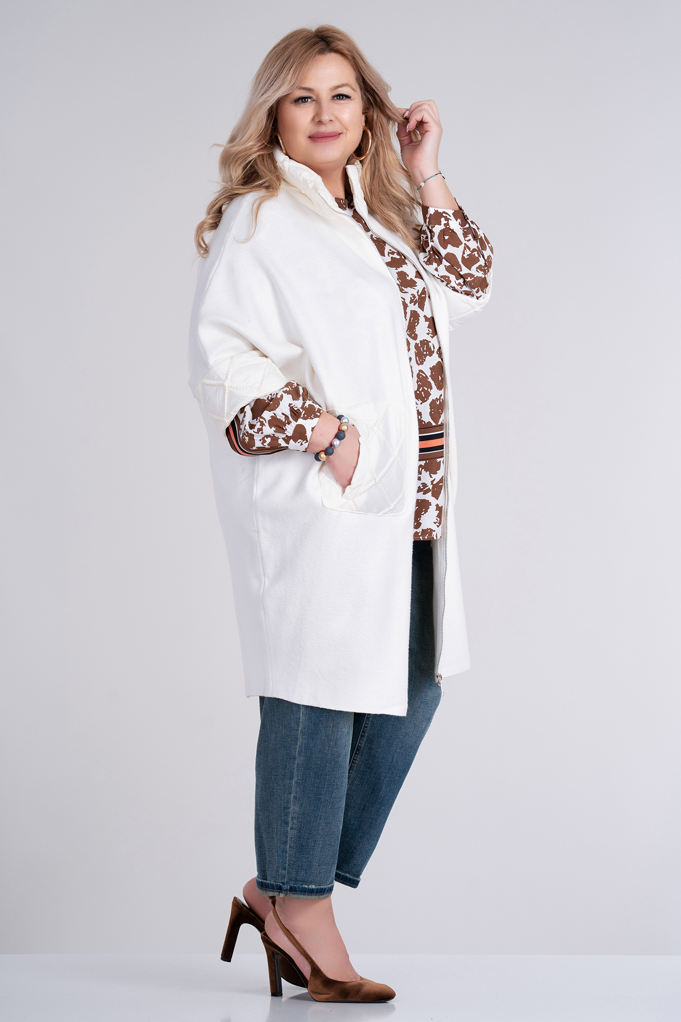 МАКСИ жилетка в цвят екрю от фино плетиво с 3/4 прилеп ръкав и шушлекови джобове