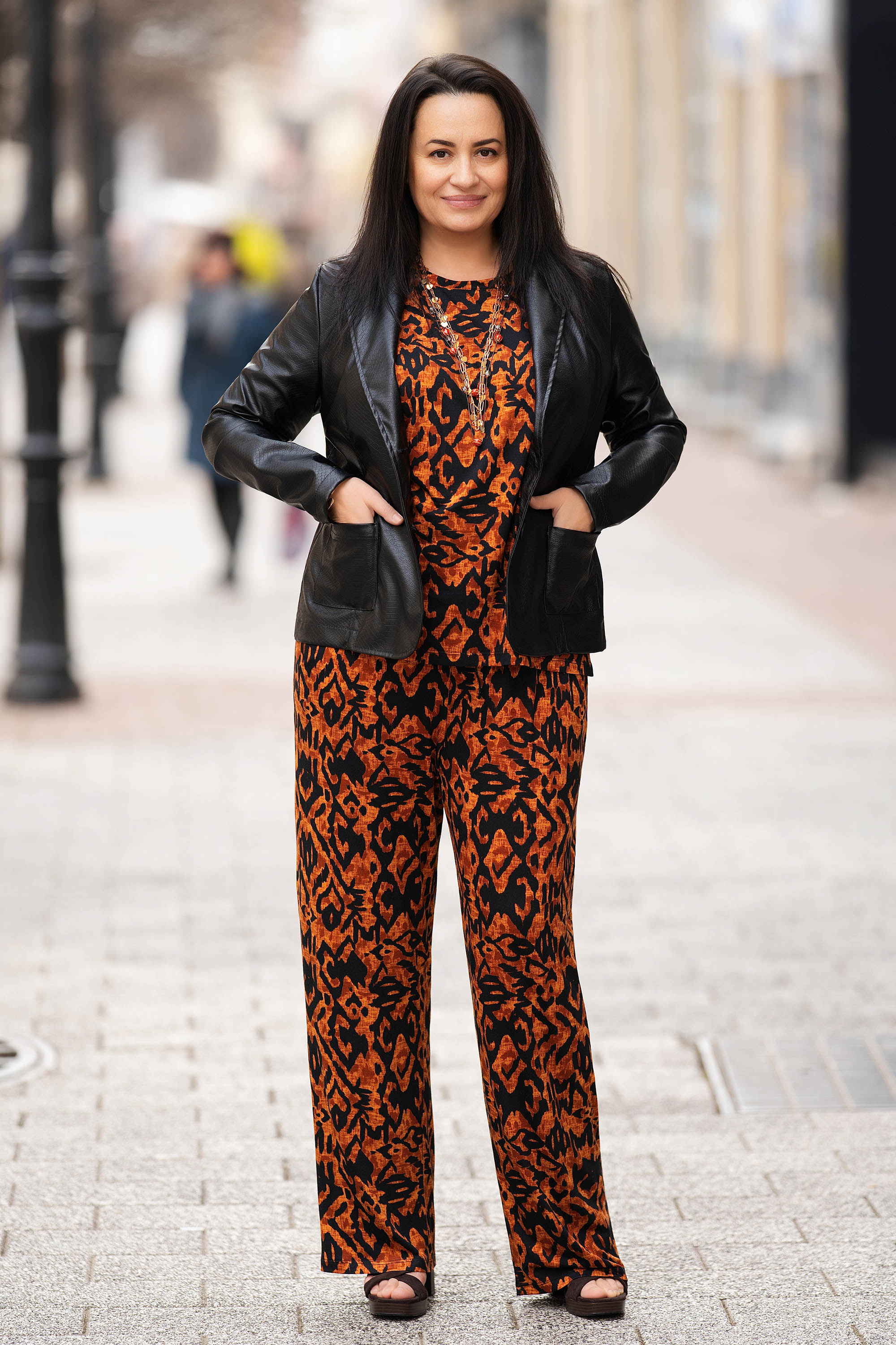 МАКСИ кожено сако в черно с релефен змийски принт