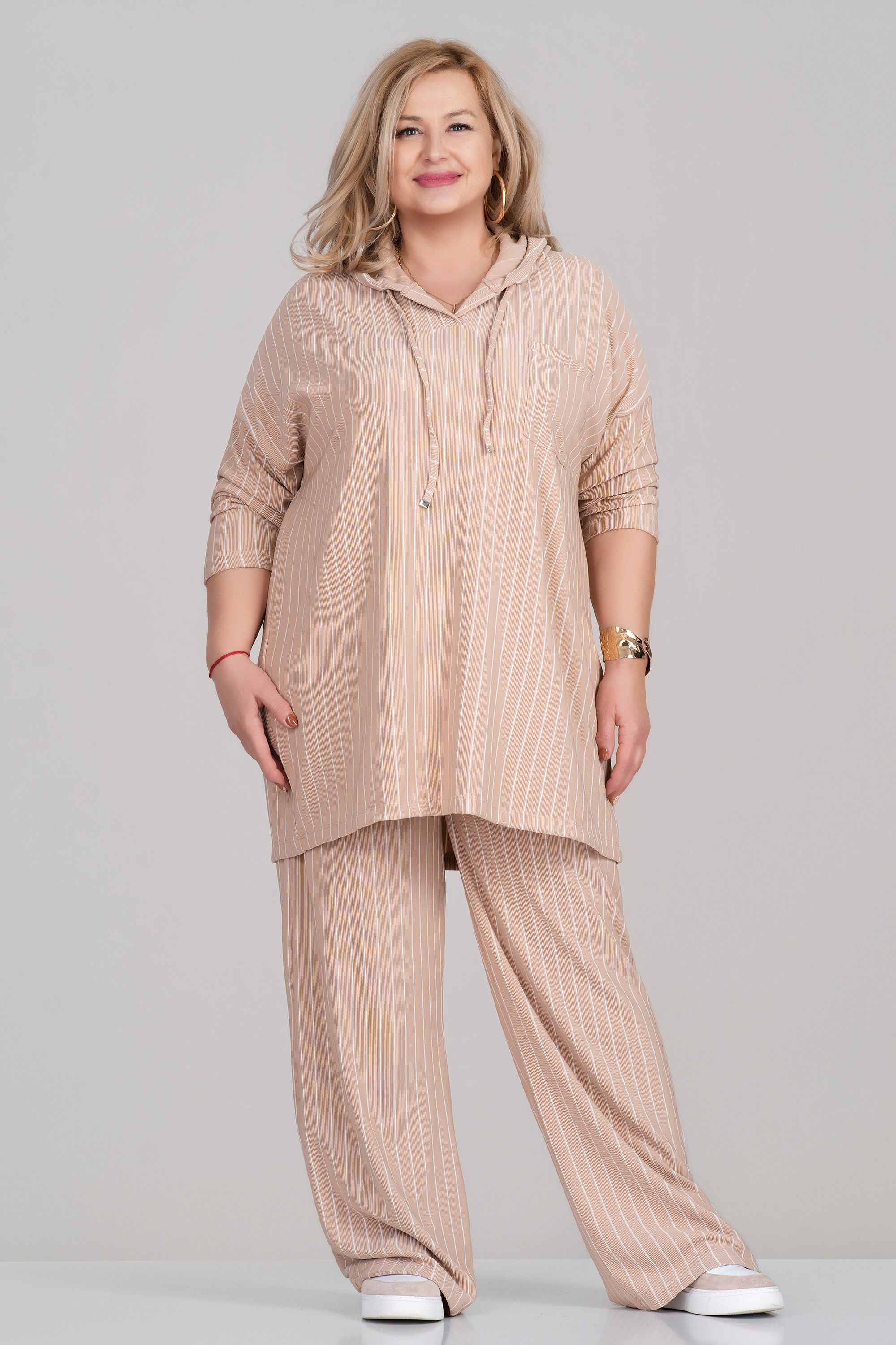 МАКСИ комплект в бежово с принт светло райе