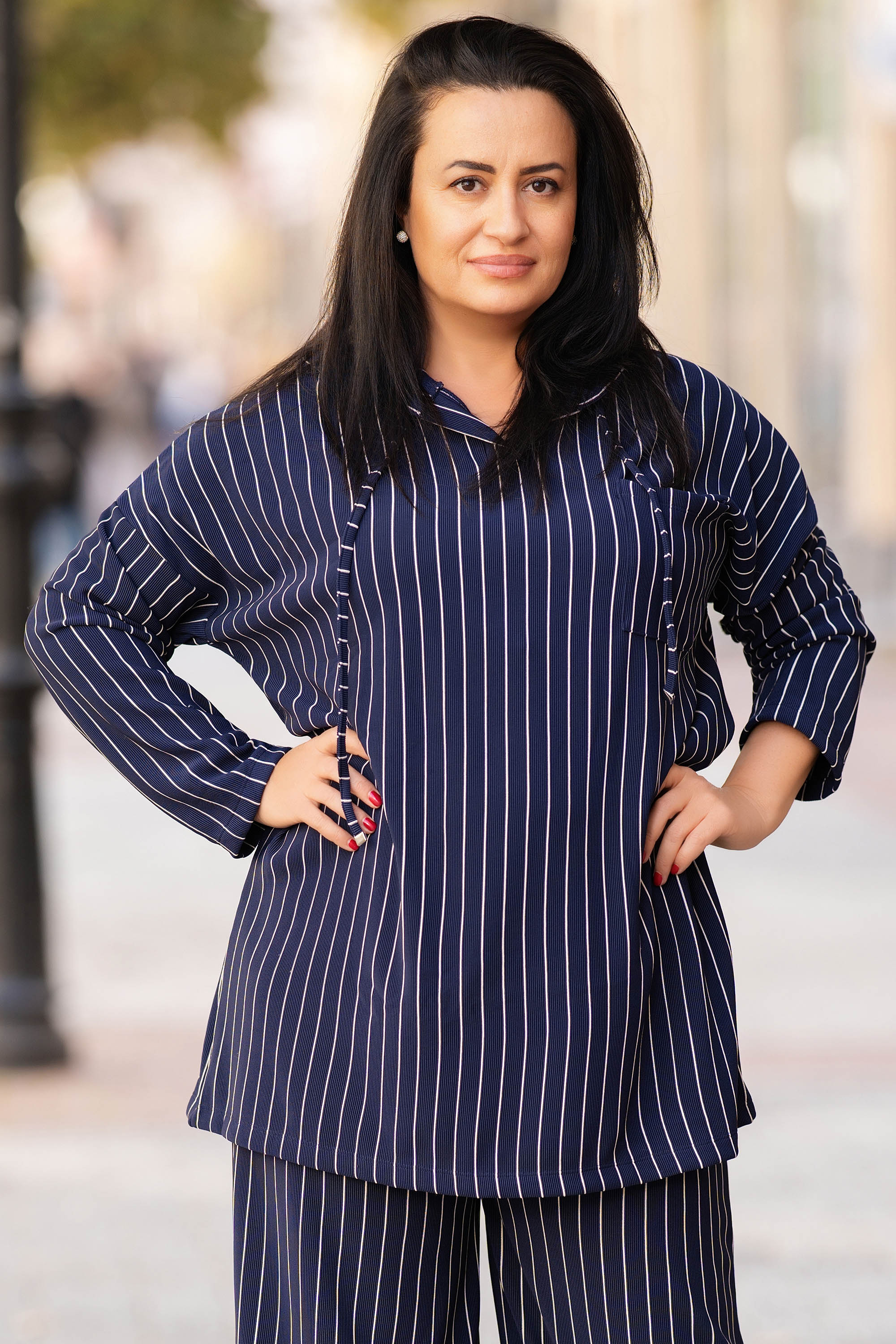 МАКСИ комплект в тъмносиньо с принт светло райе