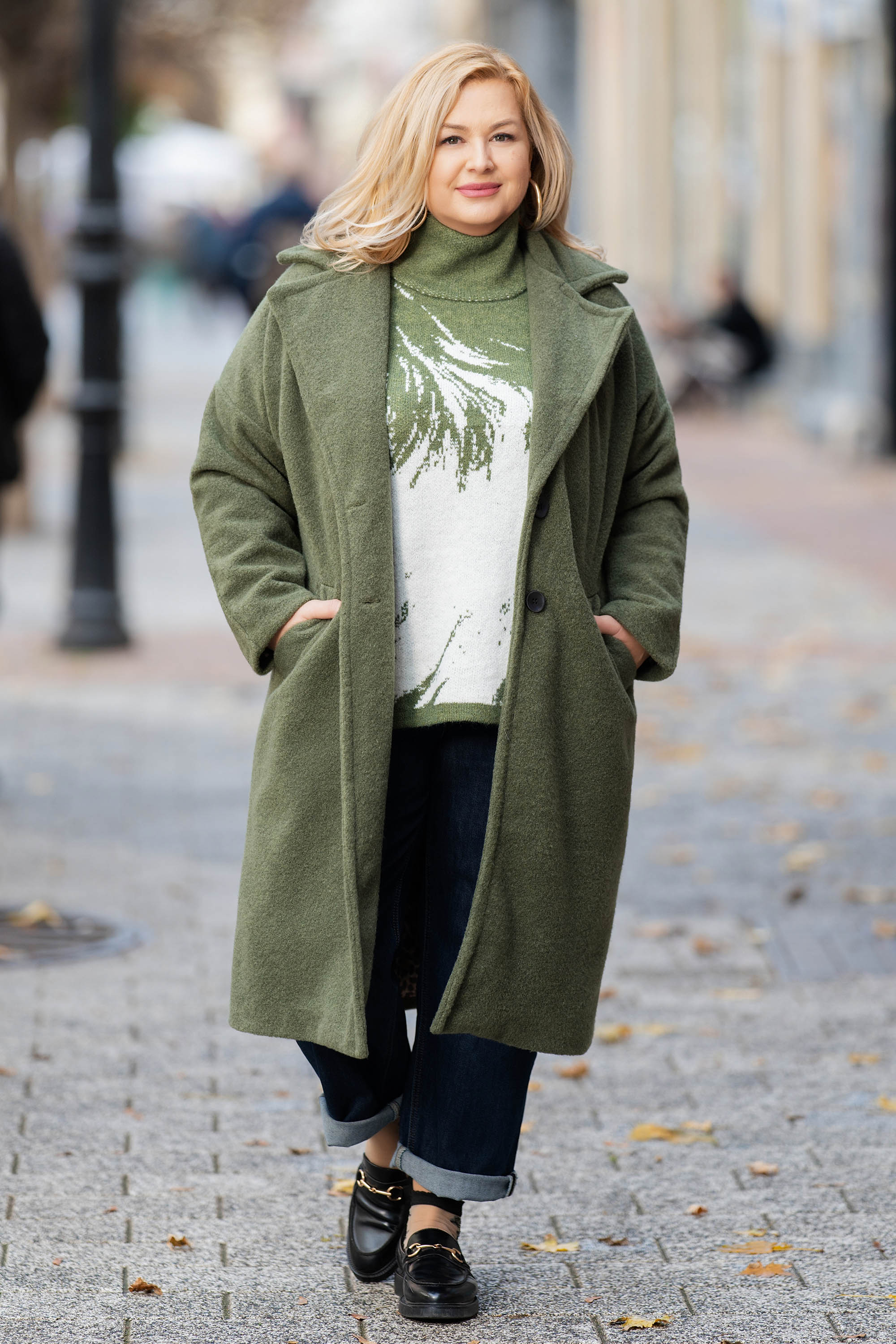 МАКСИ меко зелено палто с леопардов хастар и класическа линия