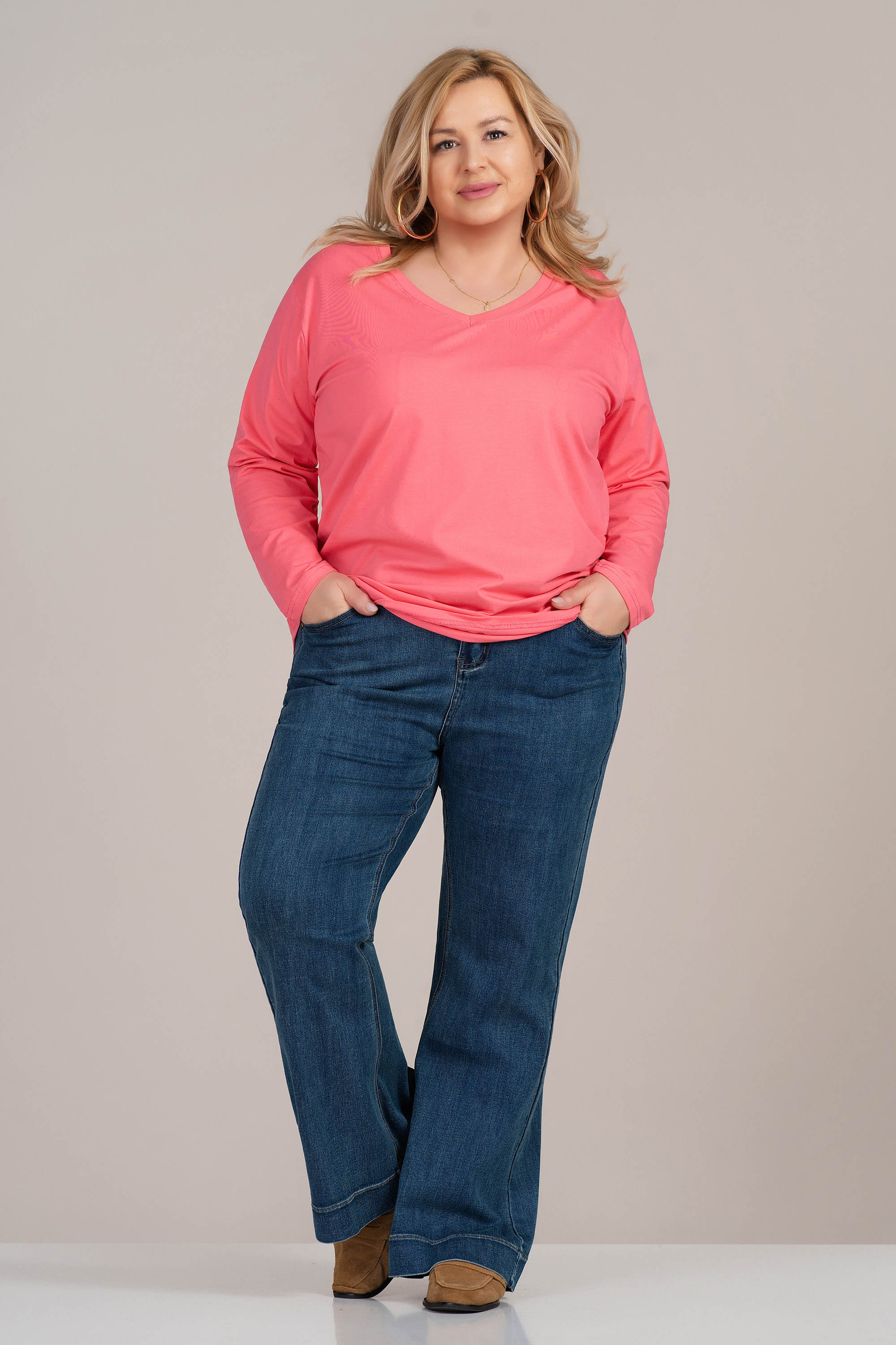 МАКСИ памучна блуза в розово с остро деколте