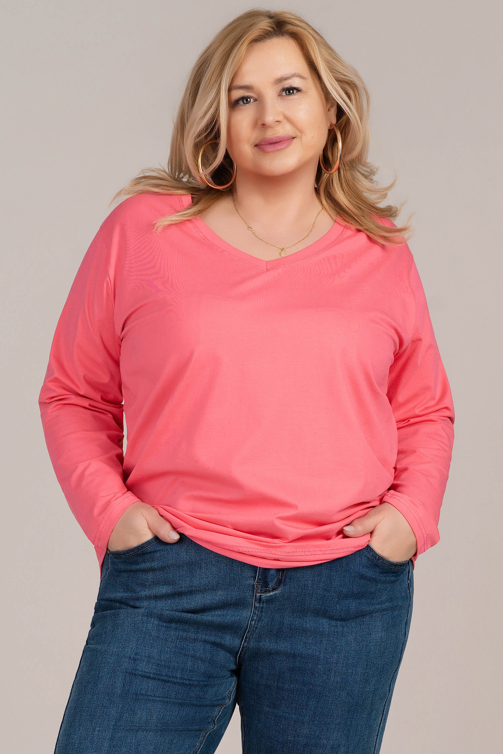 МАКСИ памучна блуза в розово с остро деколте