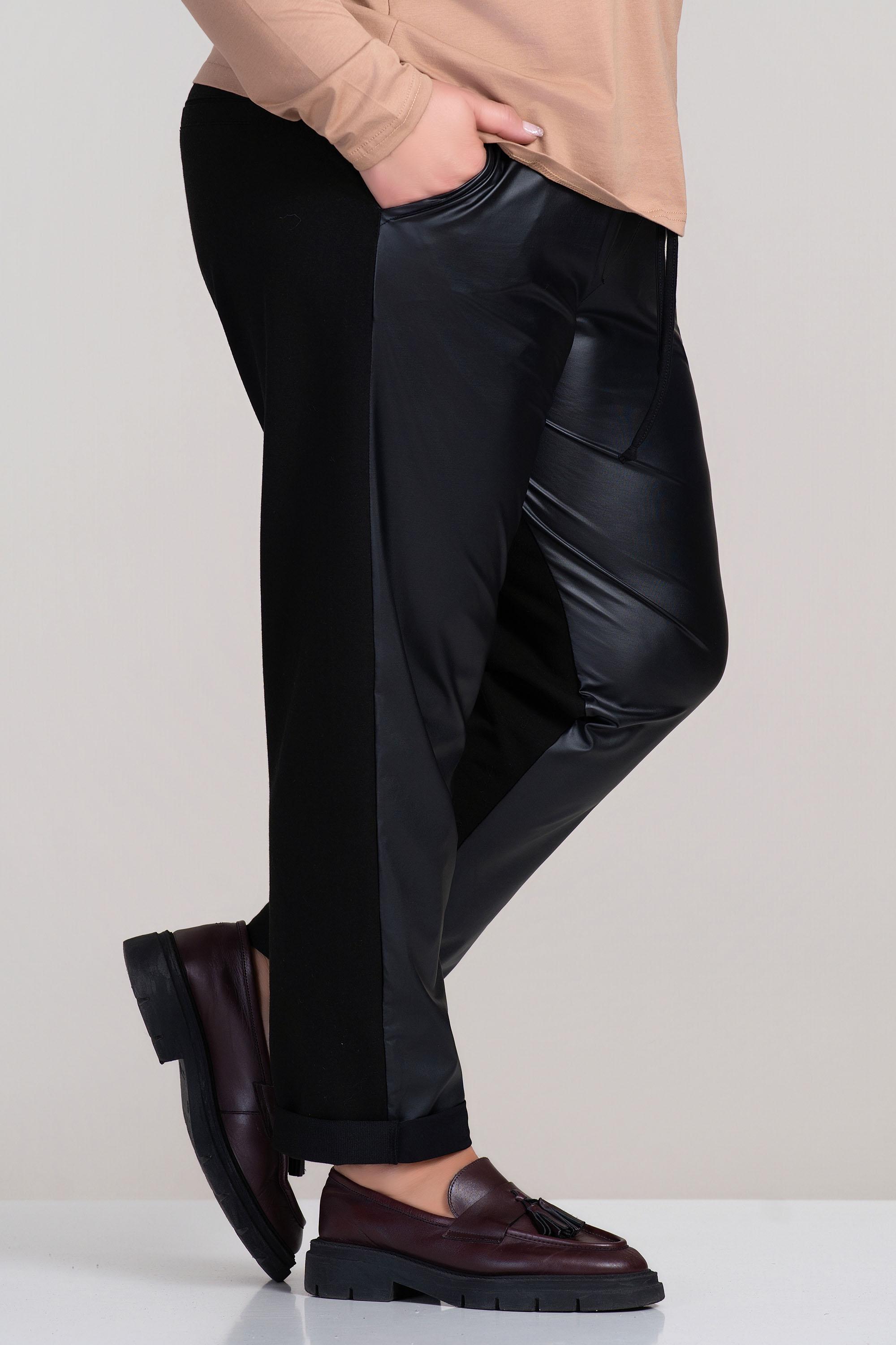 МАКСИ панталон в черно в комбинация от еко кожа и трико