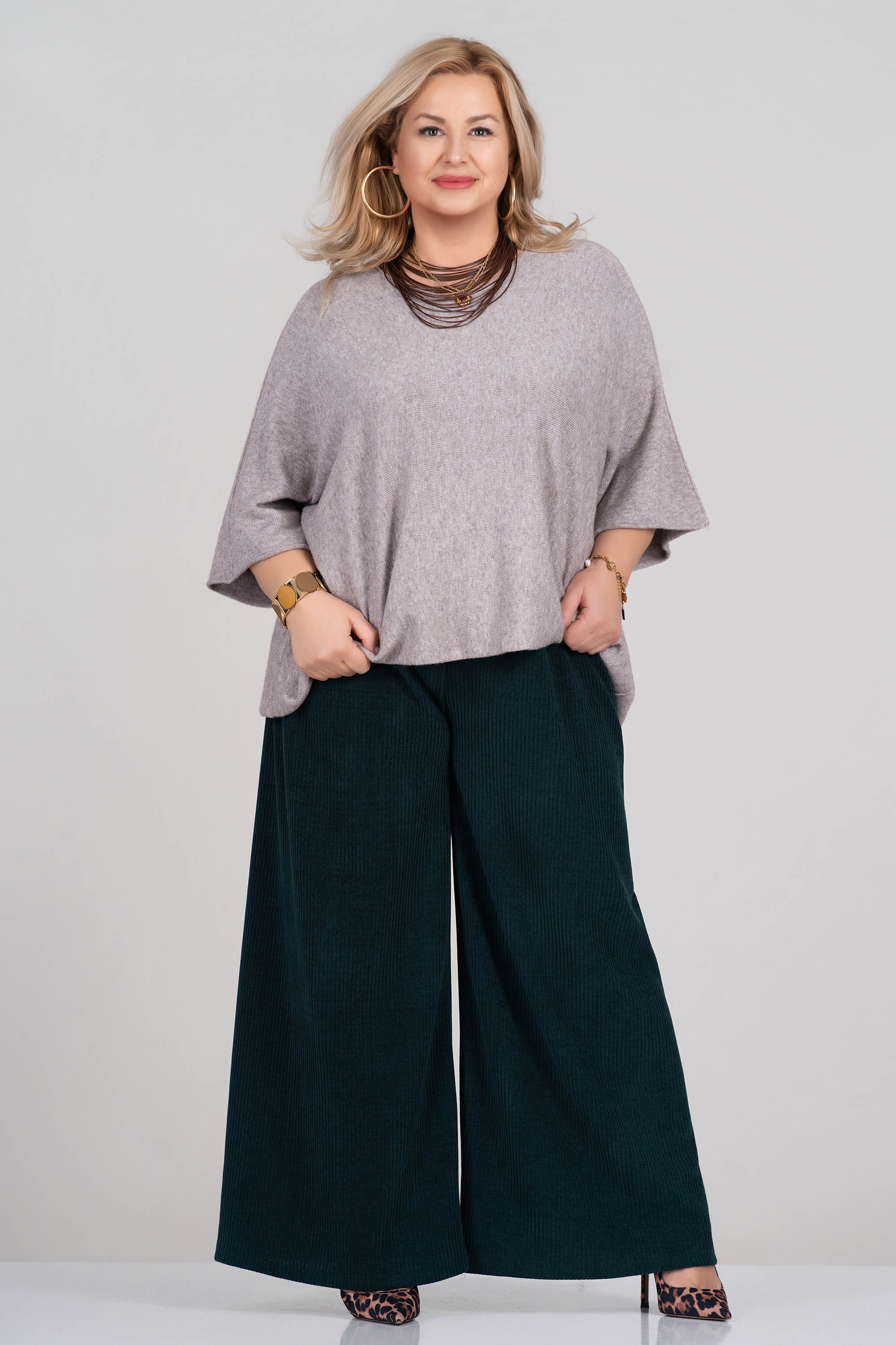 МАКСИ панталон в зелено от плътна релефна материя