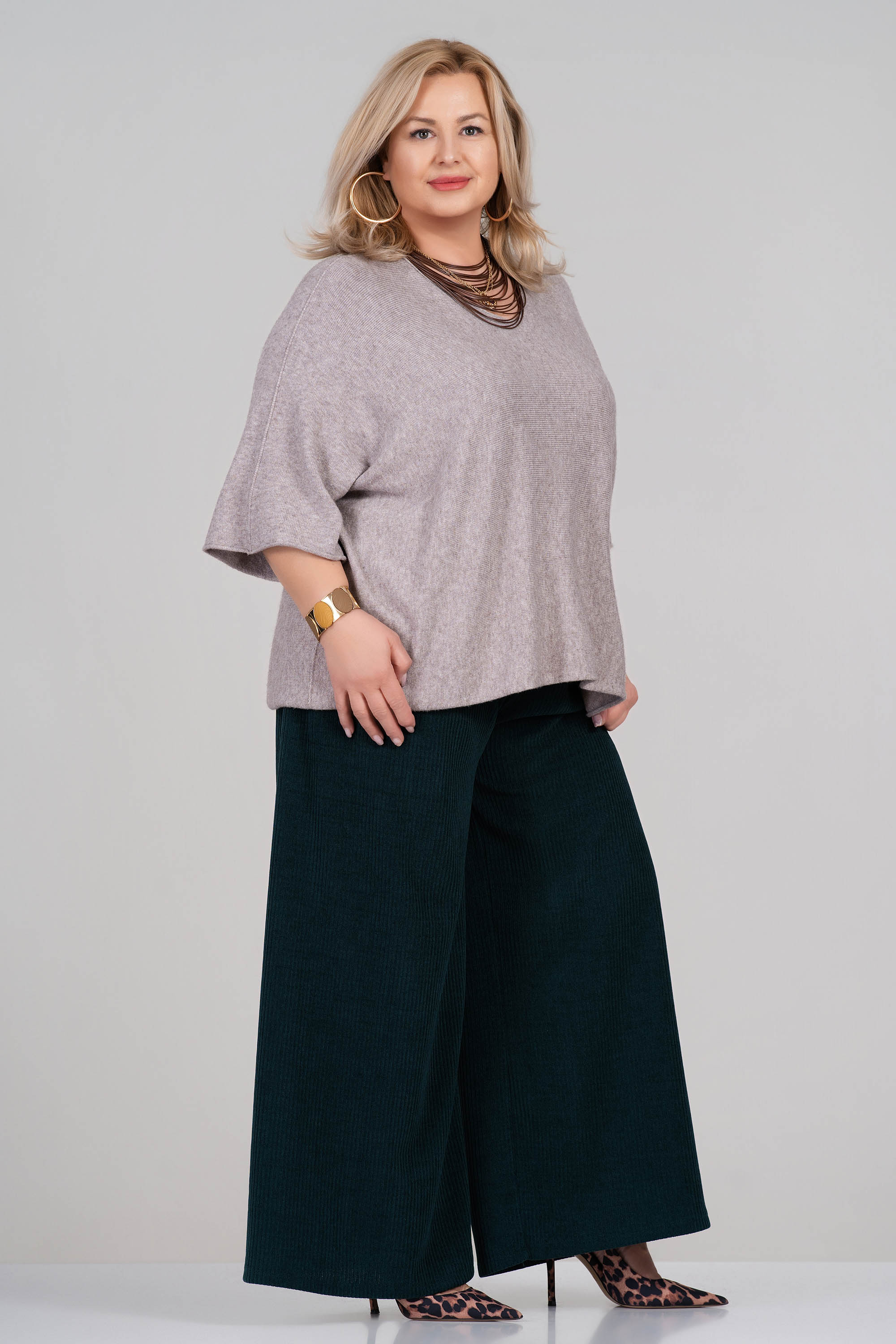 МАКСИ панталон в зелено от плътна релефна материя