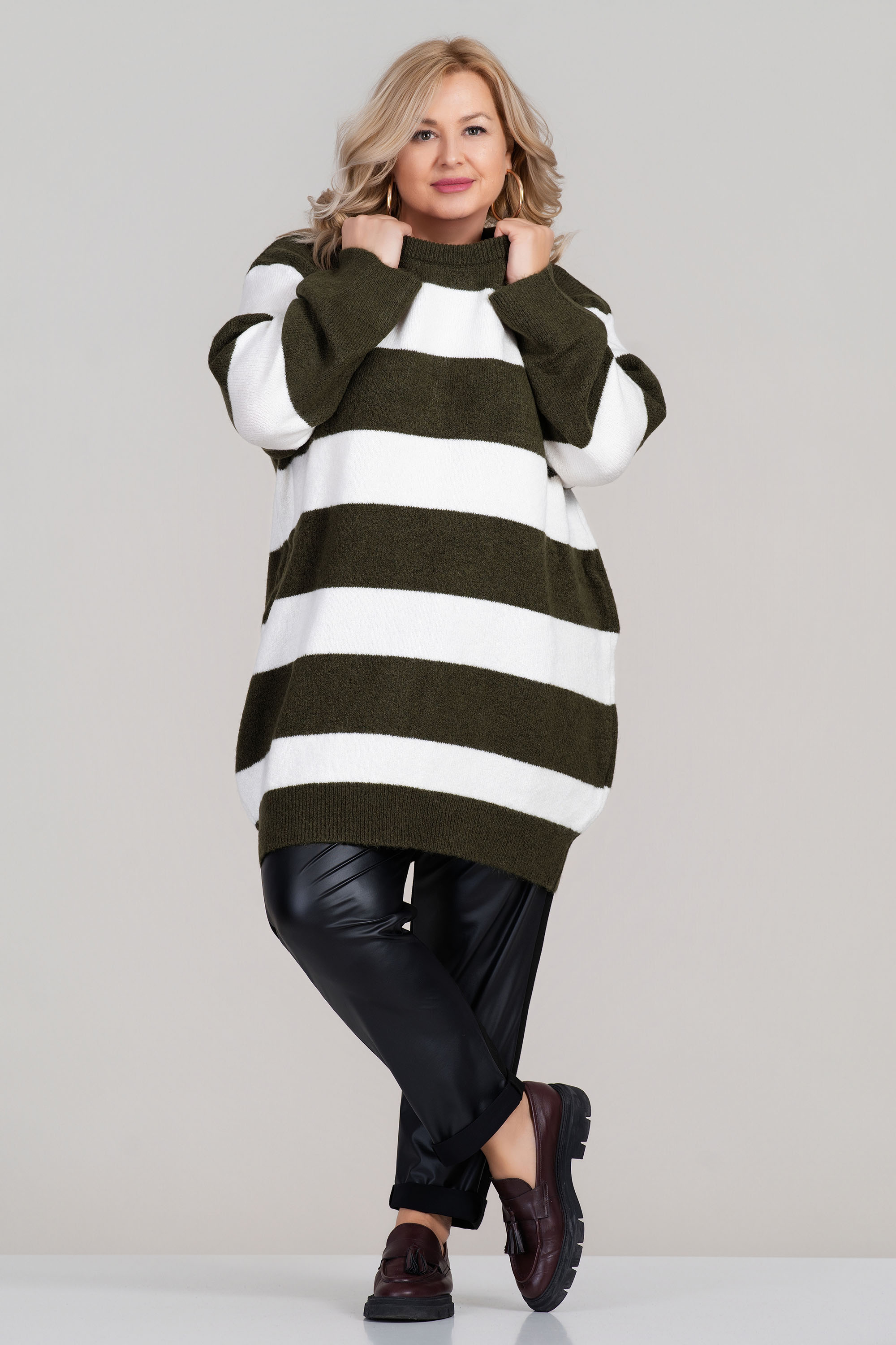 МАКСИ плетен пуловер с вълна в раиран зелен принт