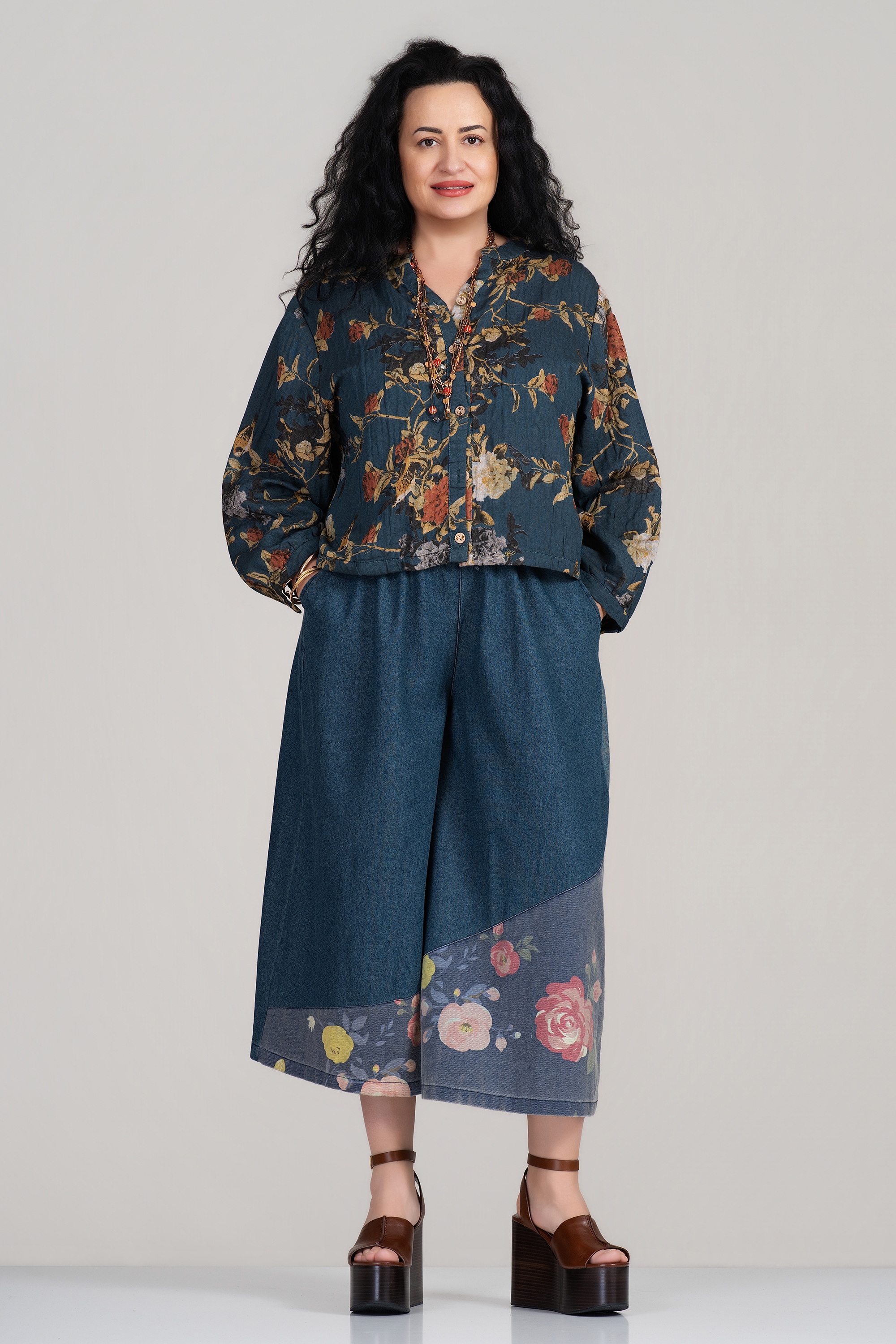 МАКСИ пролетно яке в цвят петрол с флорален принт