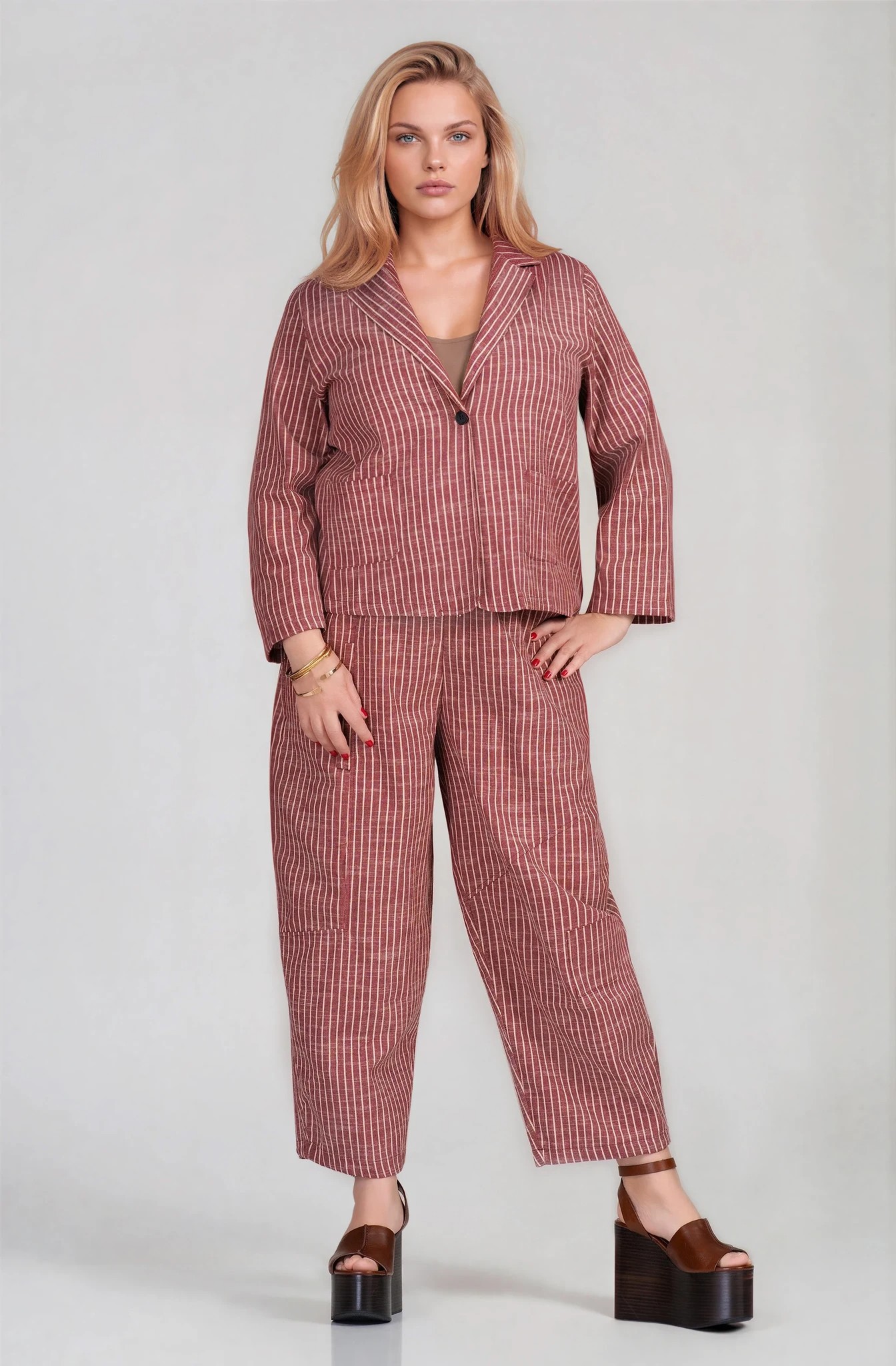 МАКСИ раиран комплект от сако и панталон в цвят керемида с ленен ефект