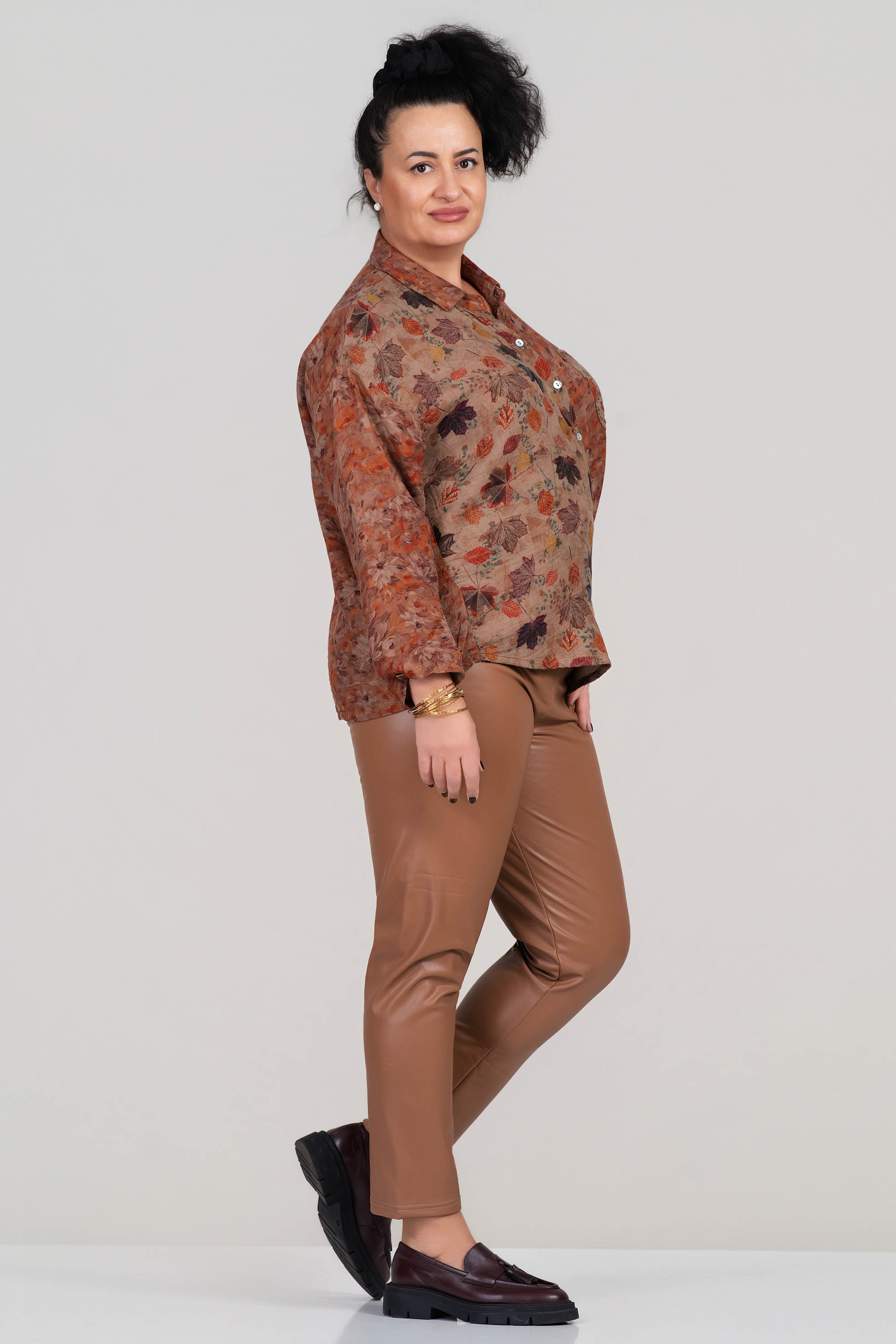 МАКСИ риза от памук в бежово с принт на есенни листа