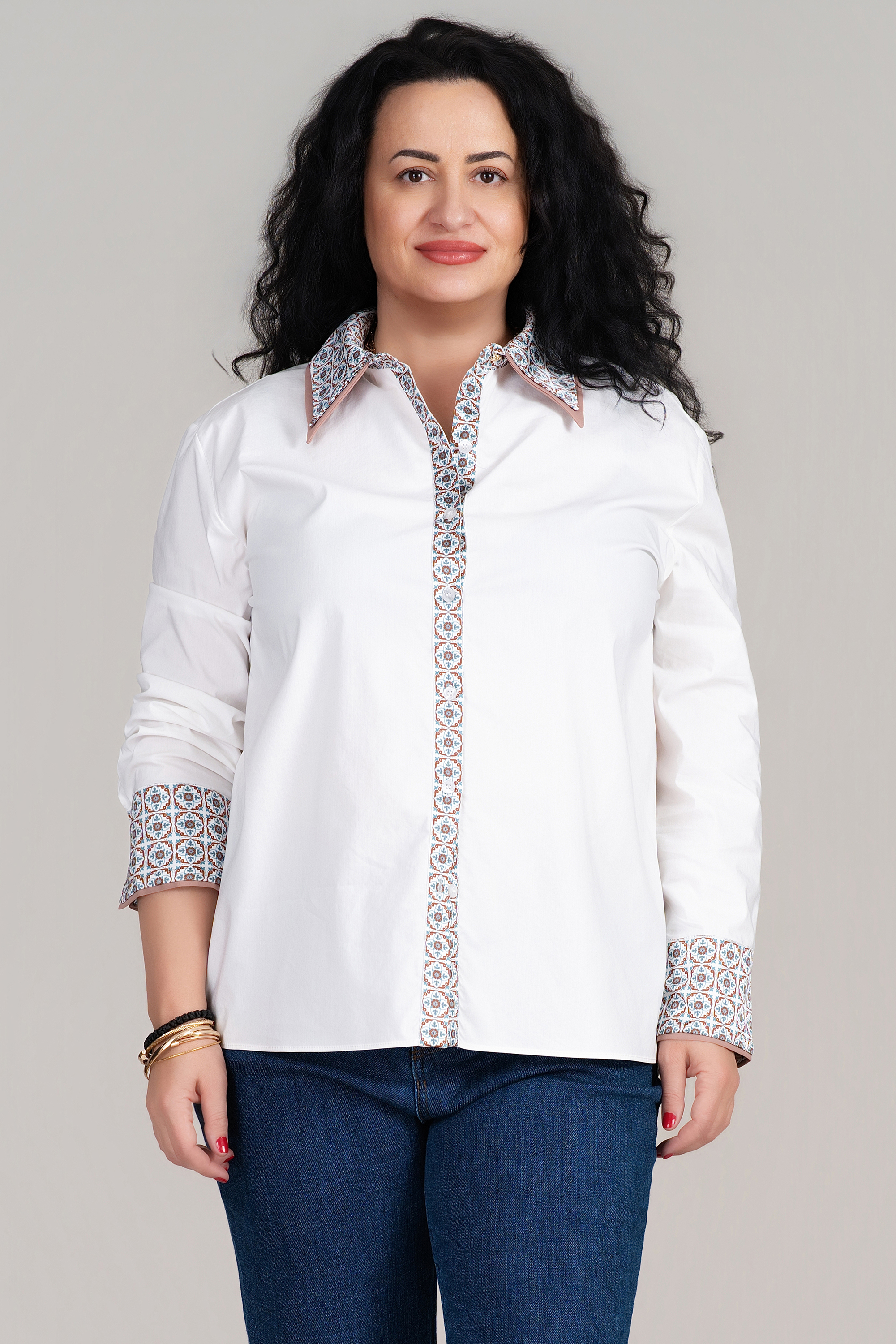 Макси риза в бяло с етно кант