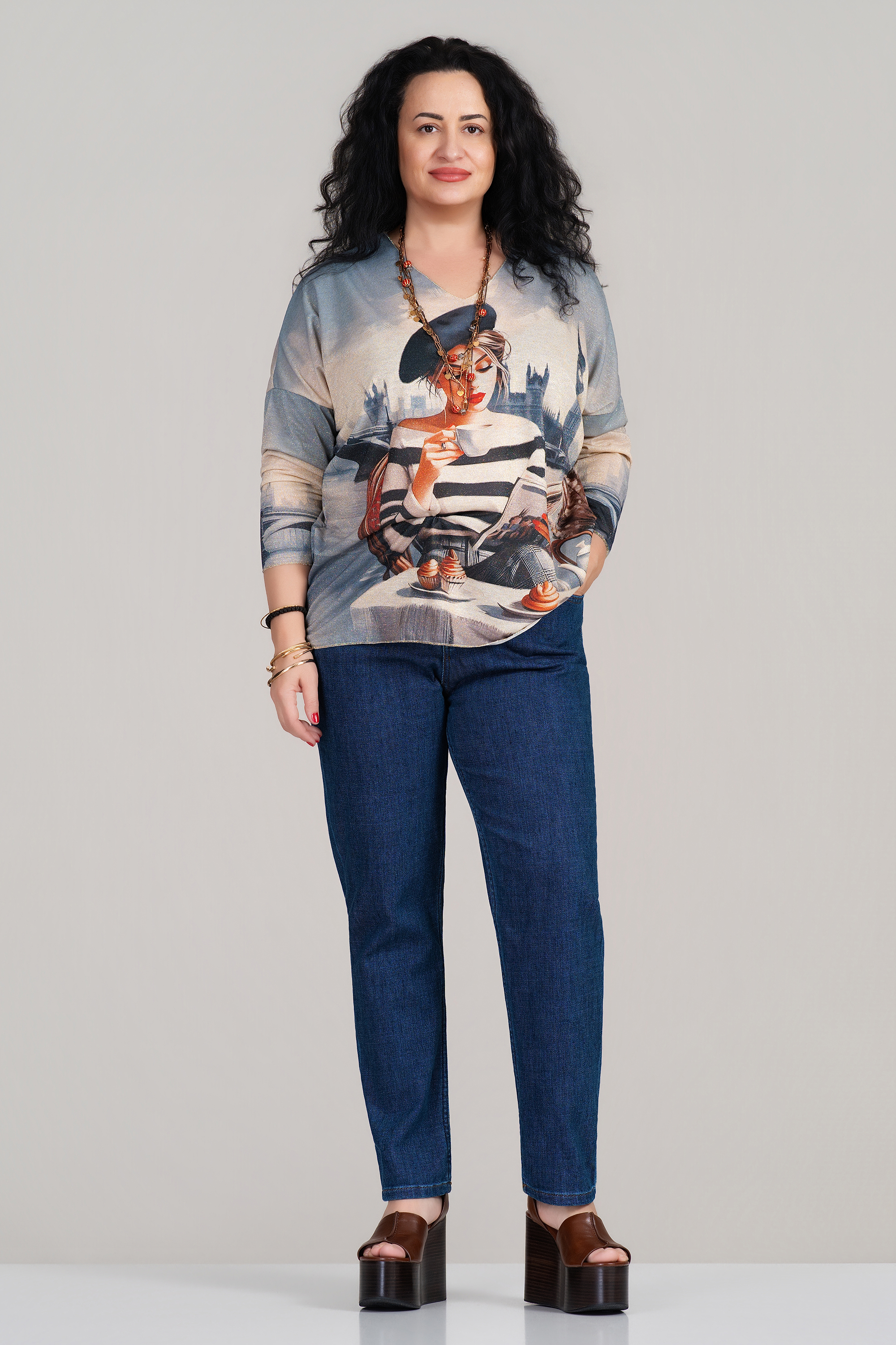 МАКСИ туника с принт жена с книга и нищка ламе