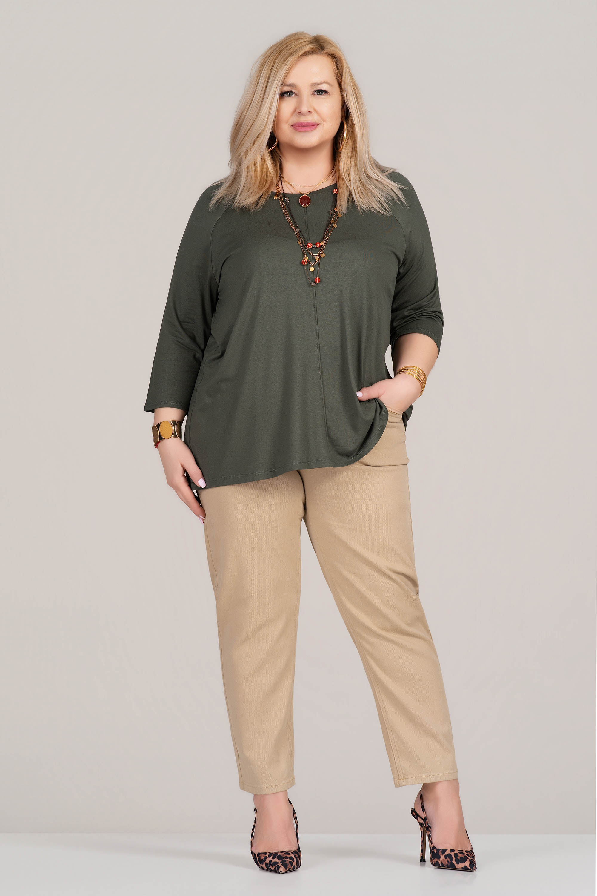 МАКСИ туника в цвят милитъри с преден кант