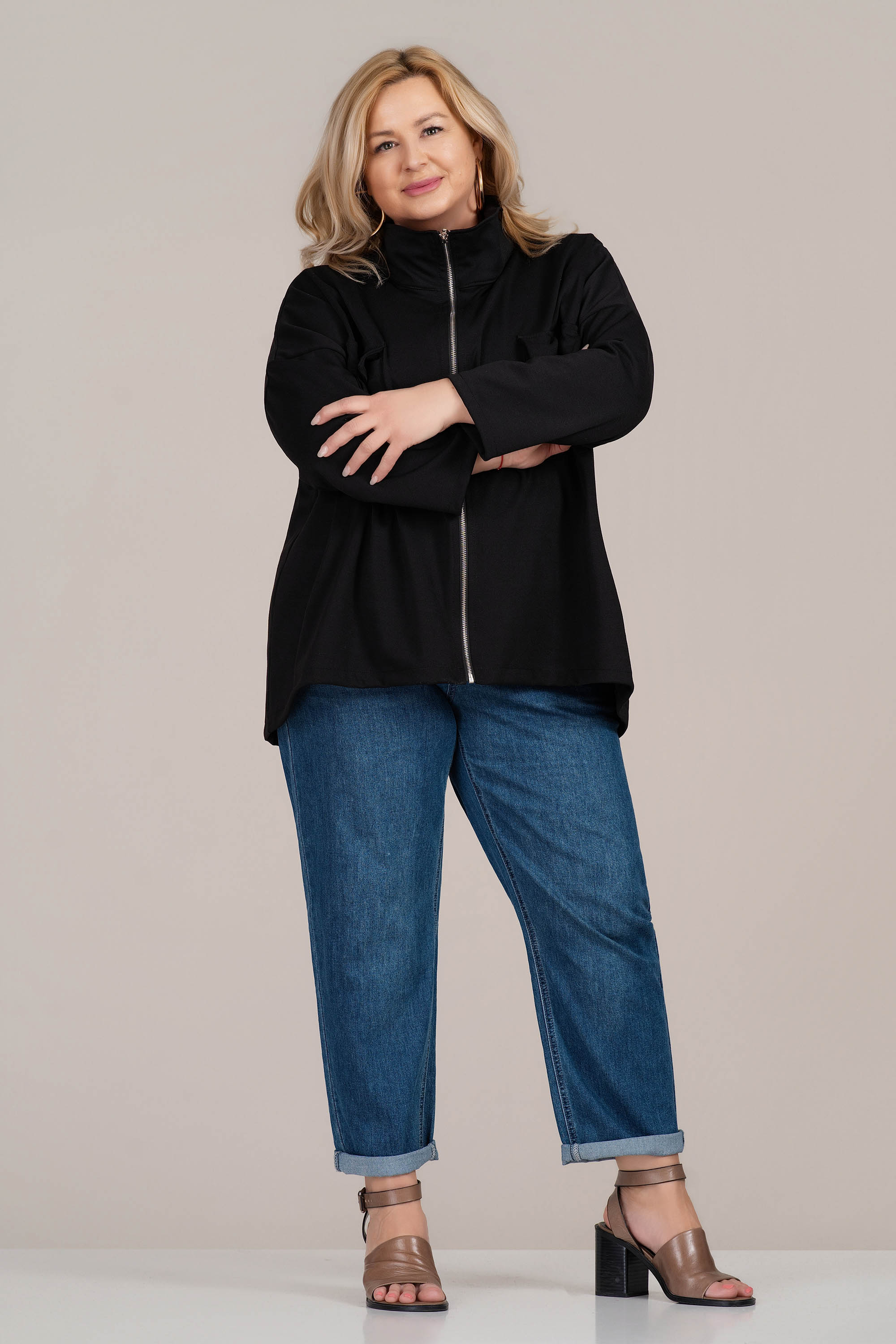 МАКСИ тънко яке в черно с метален сребрист цип