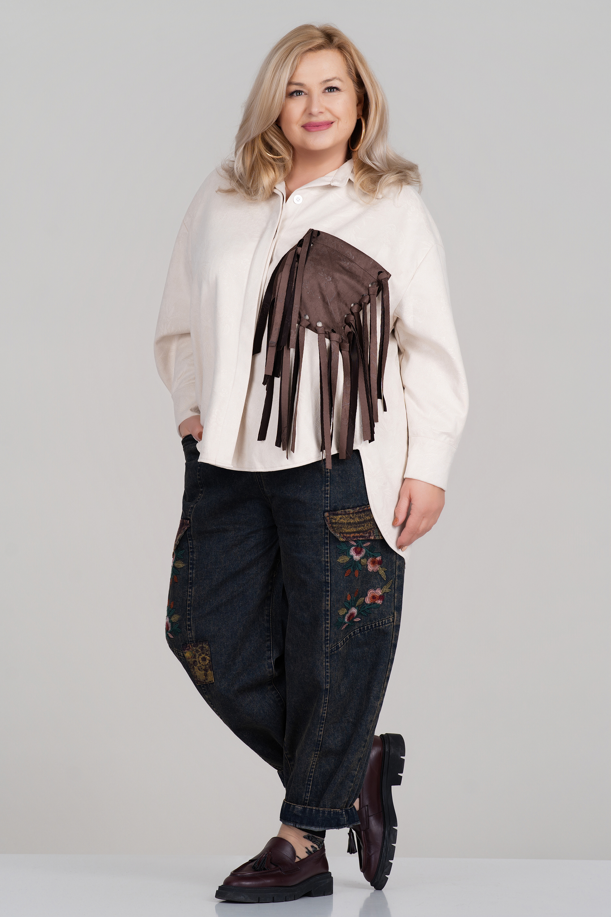 МАКСИ велурена риза в светлобежово с кафяв джоб с ресни