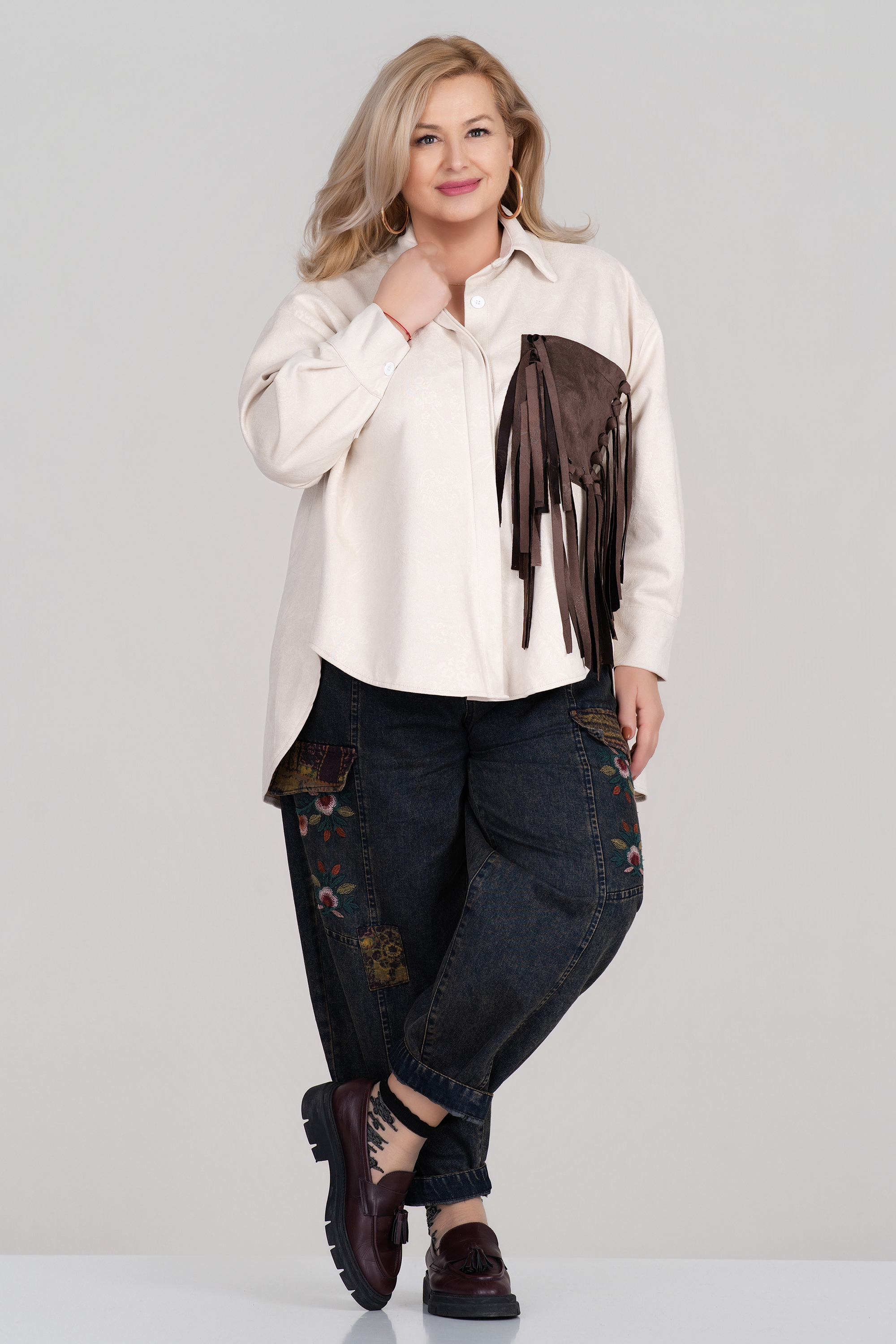 МАКСИ велурена риза в светлобежово с кафяв джоб с ресни