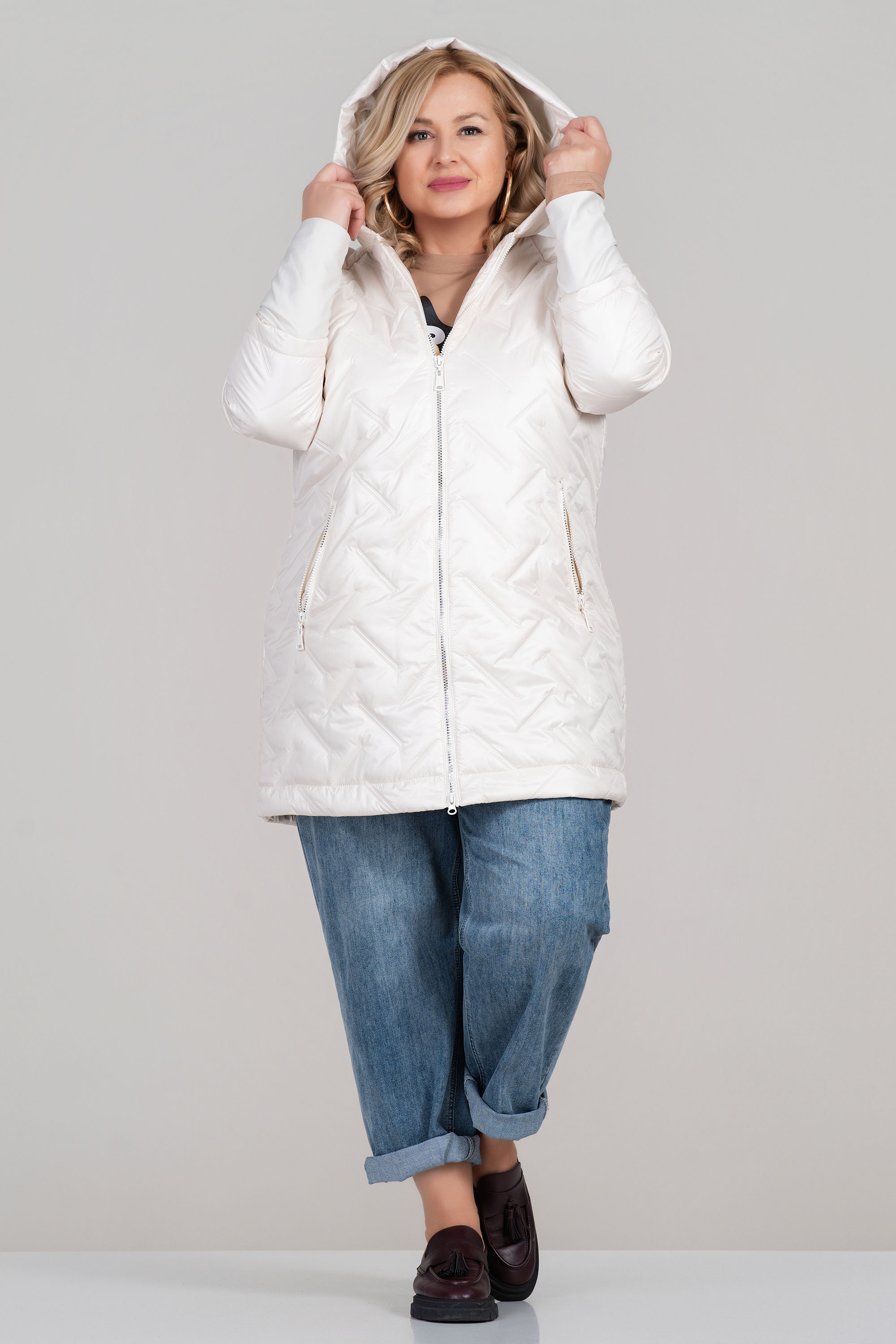 МАКСИ яке с удължена кройка в цвят ванилия и декоративни капитонирани ленти