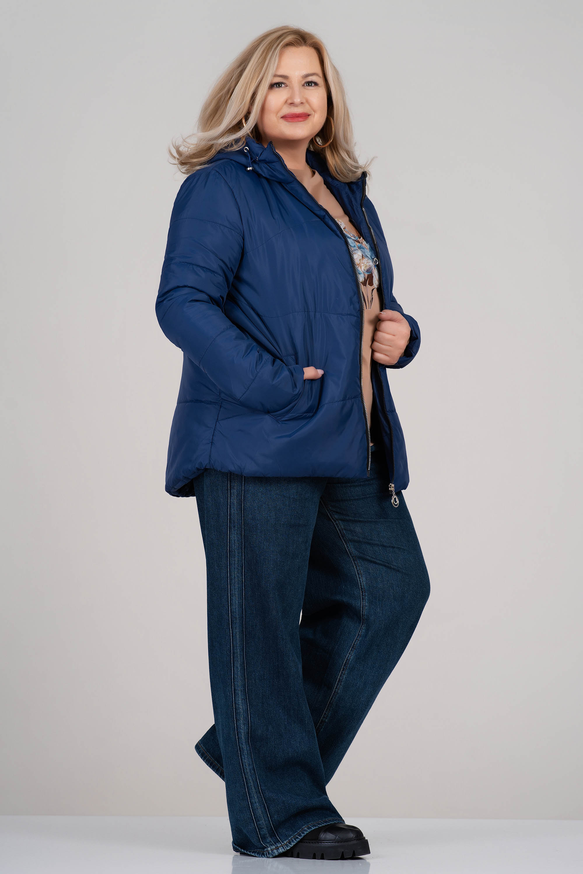 МАКСИ яке в синьо с качулка и метален цип