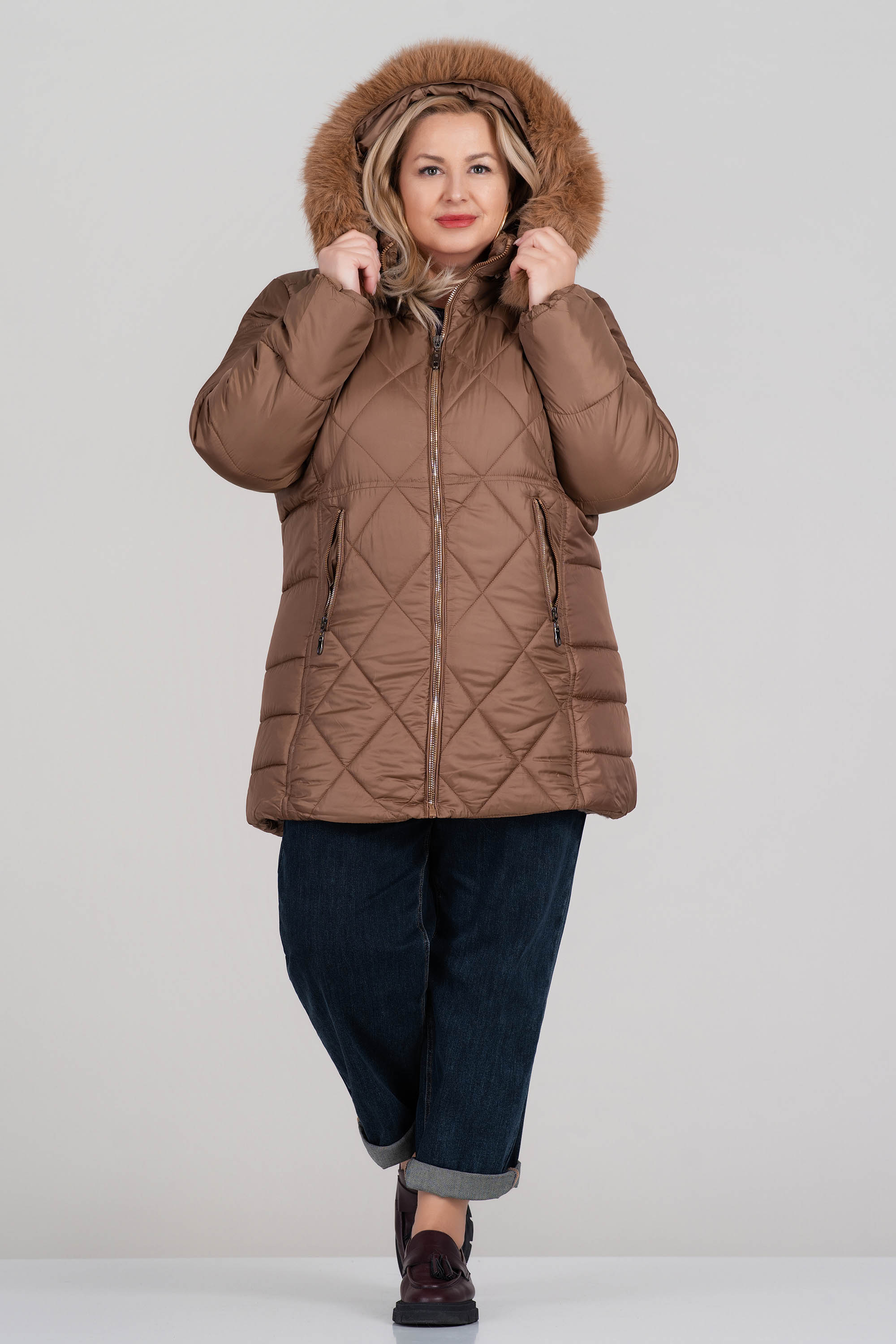 МАКСИ зимно яке в кафяво с топла подплата и качулка с пух