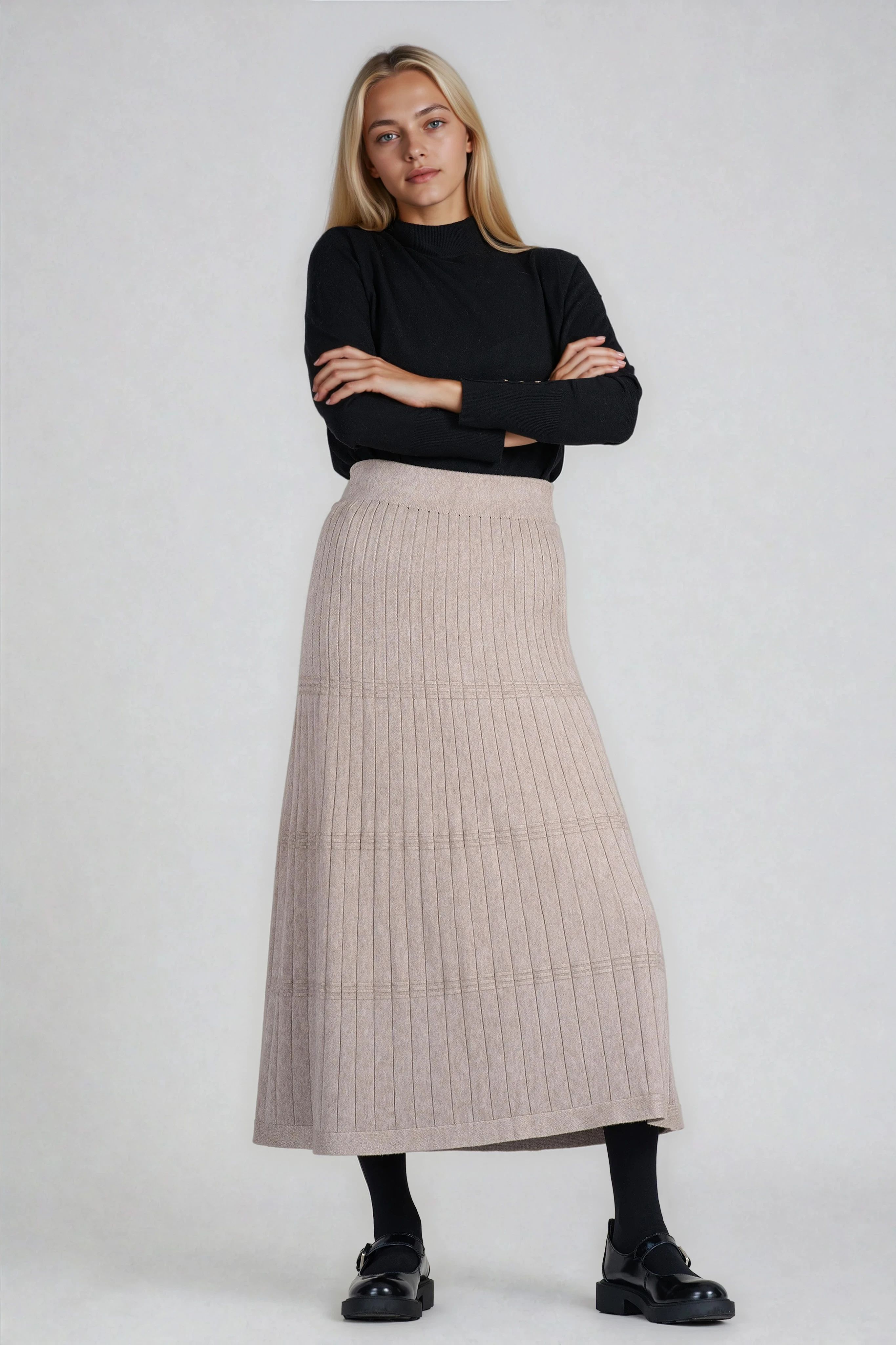 Пола от фино плетиво в цвят визон с релефен едър рипс